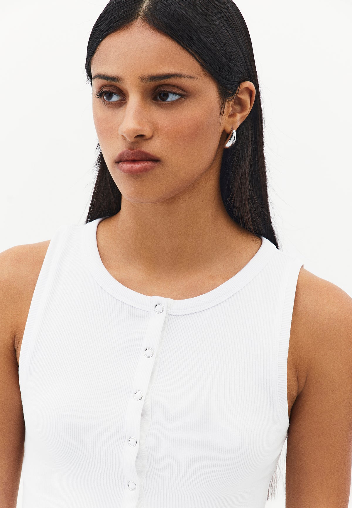 Sleeveless Crew Neck Tank Top - White