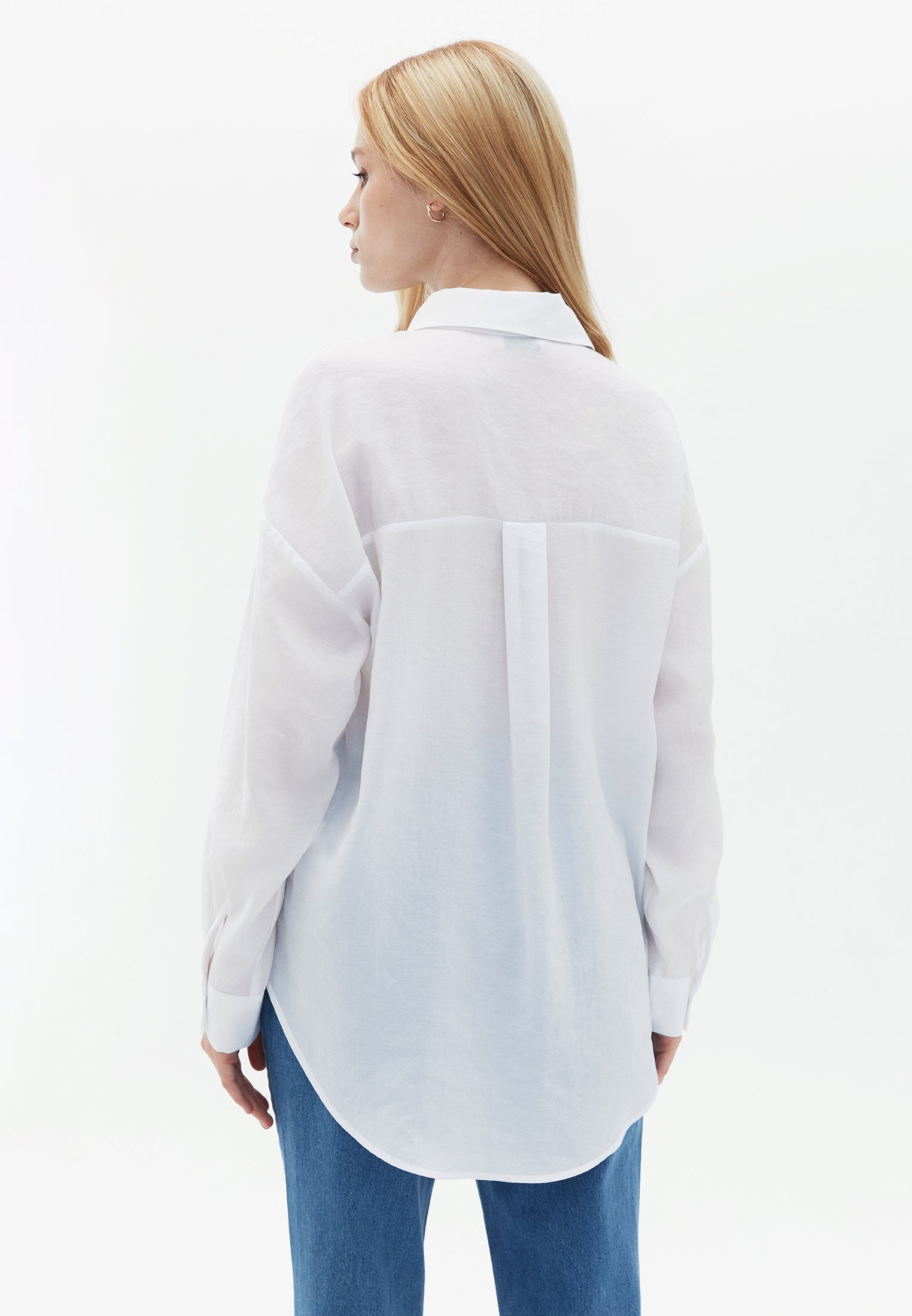 قميص كبير الحجم بأكمام طويلة - أبيض