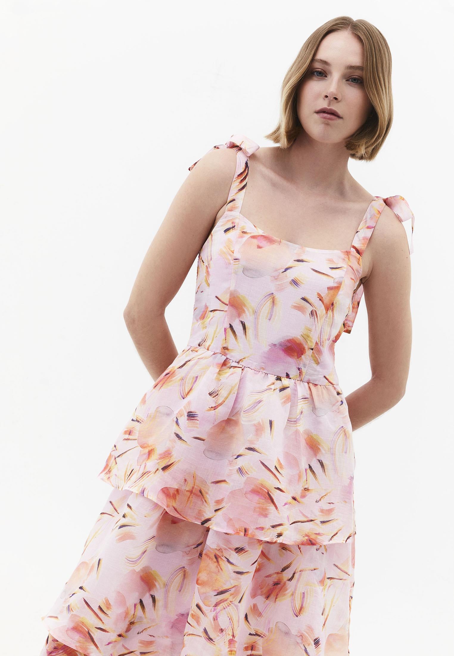 Long Closed Dress With Wide Collar And Shirring - ABSTRACT COMB