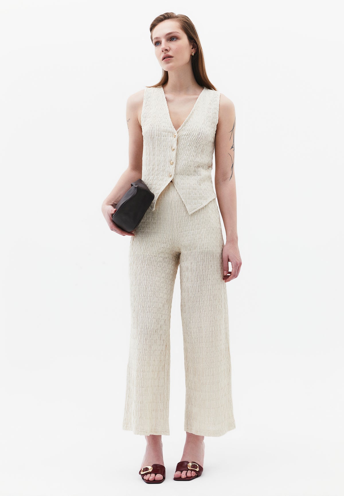 V Neck Closed Form Vest - Cream