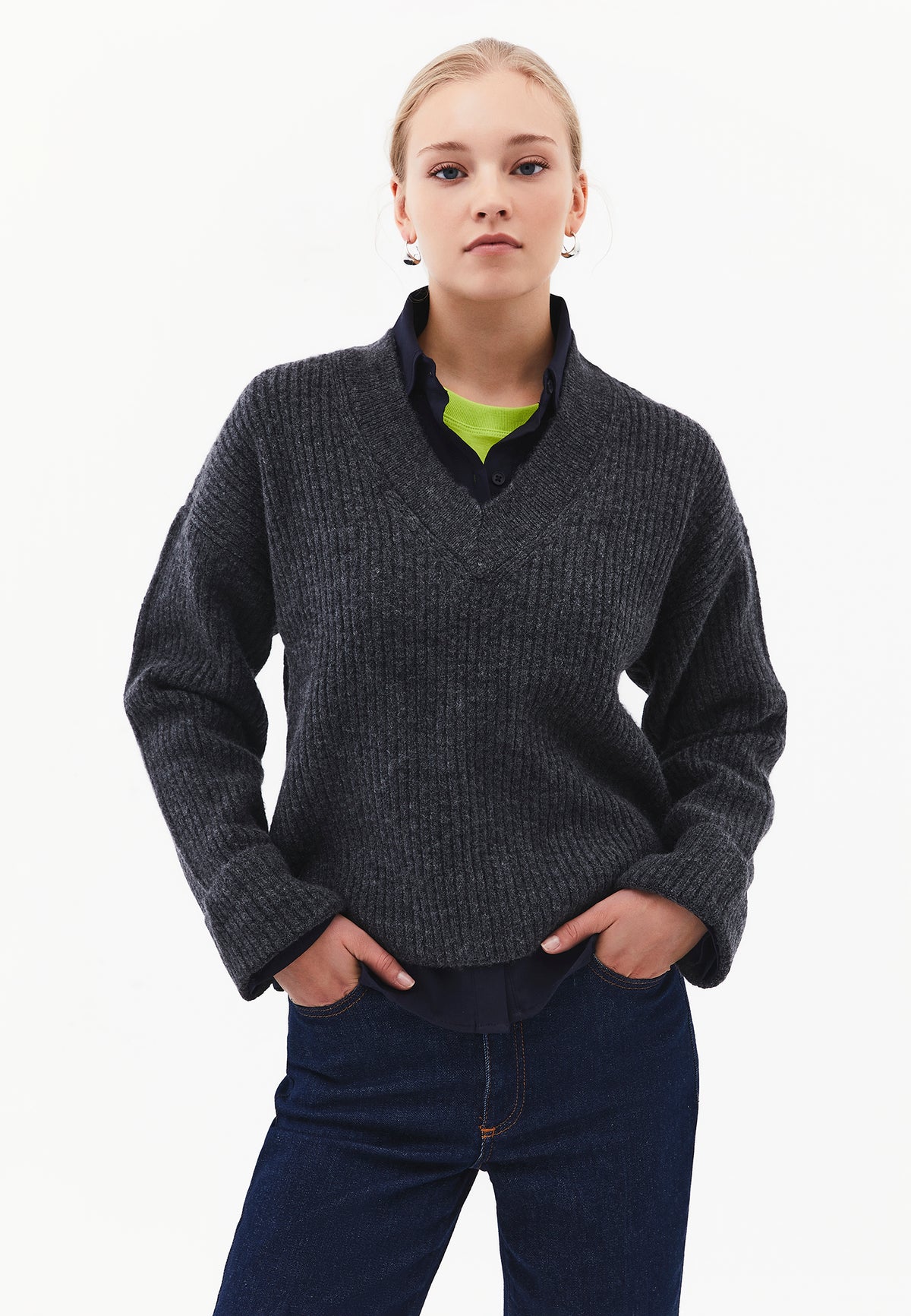 Loose V-Neck Sweater - Grey