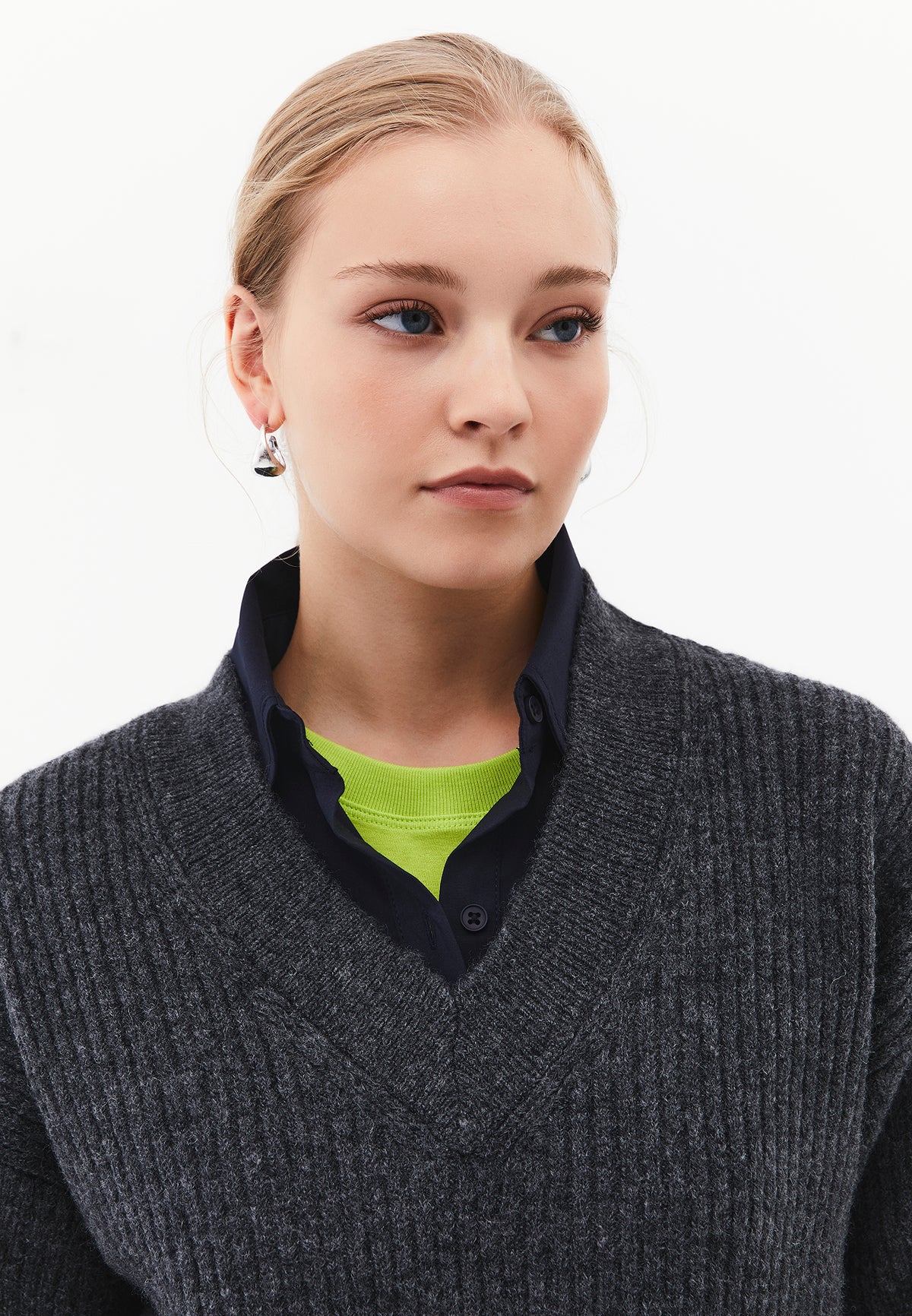 Loose V-Neck Sweater - Grey