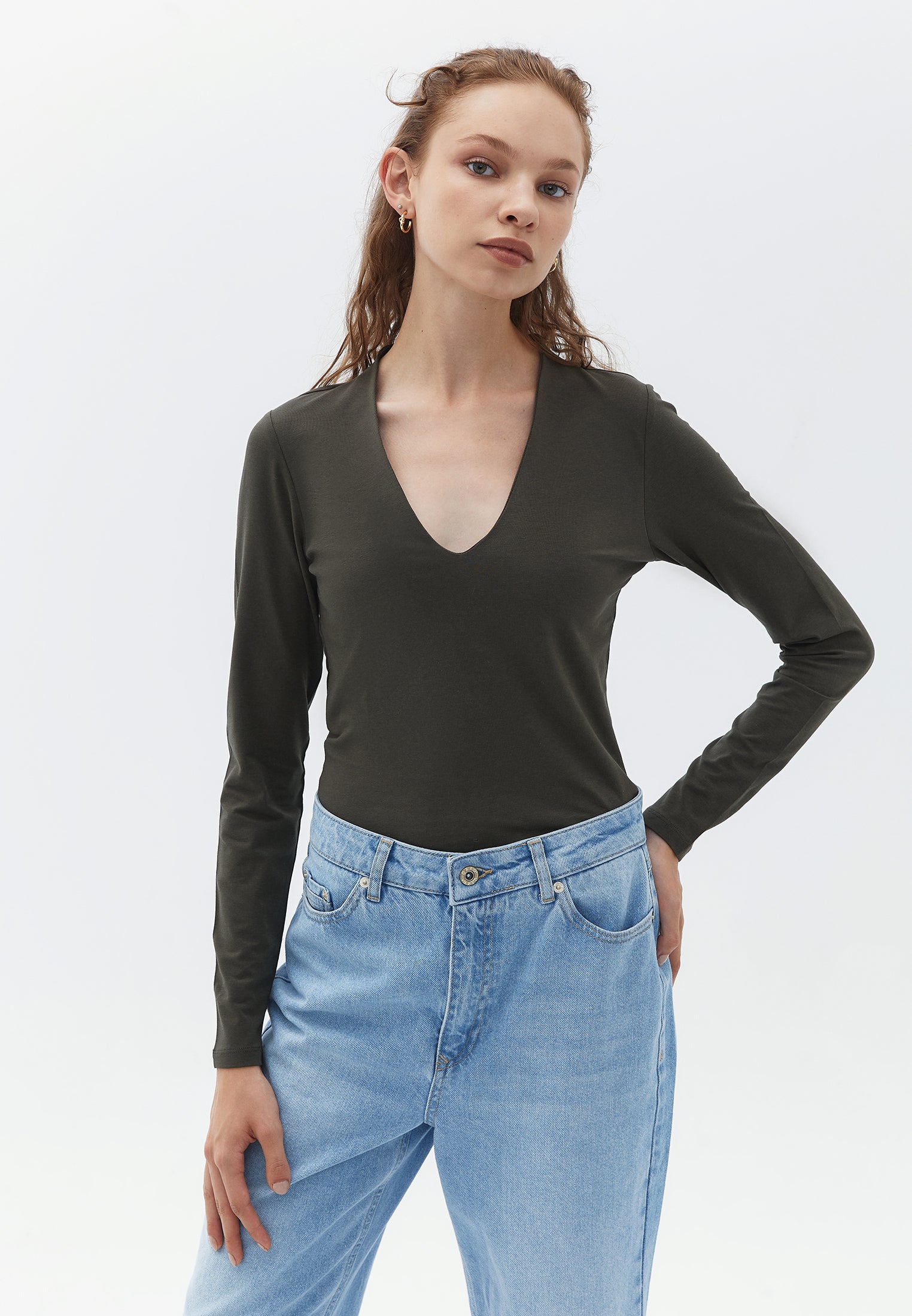 V neck long sleeve t-shirt - BLACK OLIVE