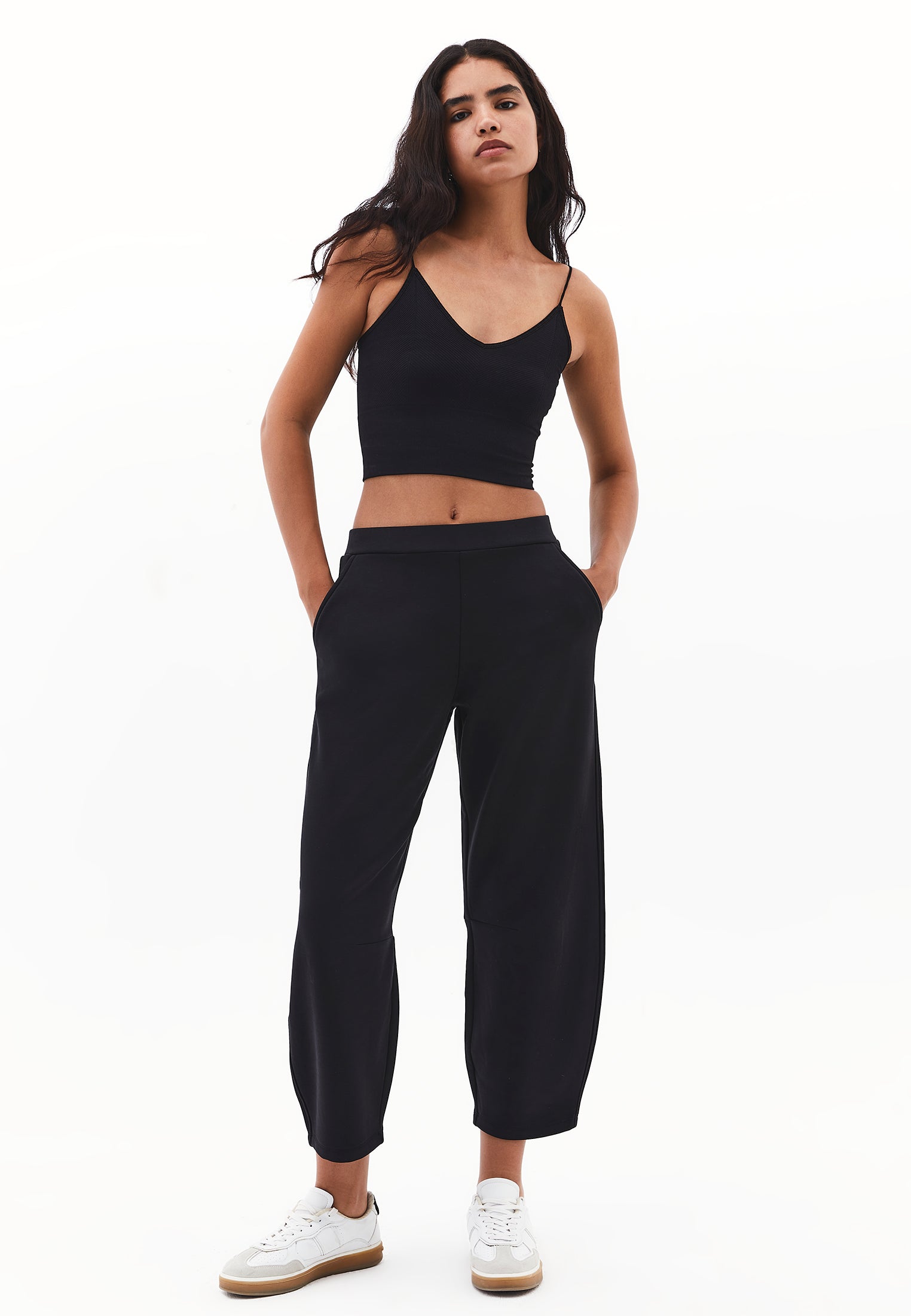 Barrel leg pants - BLACK