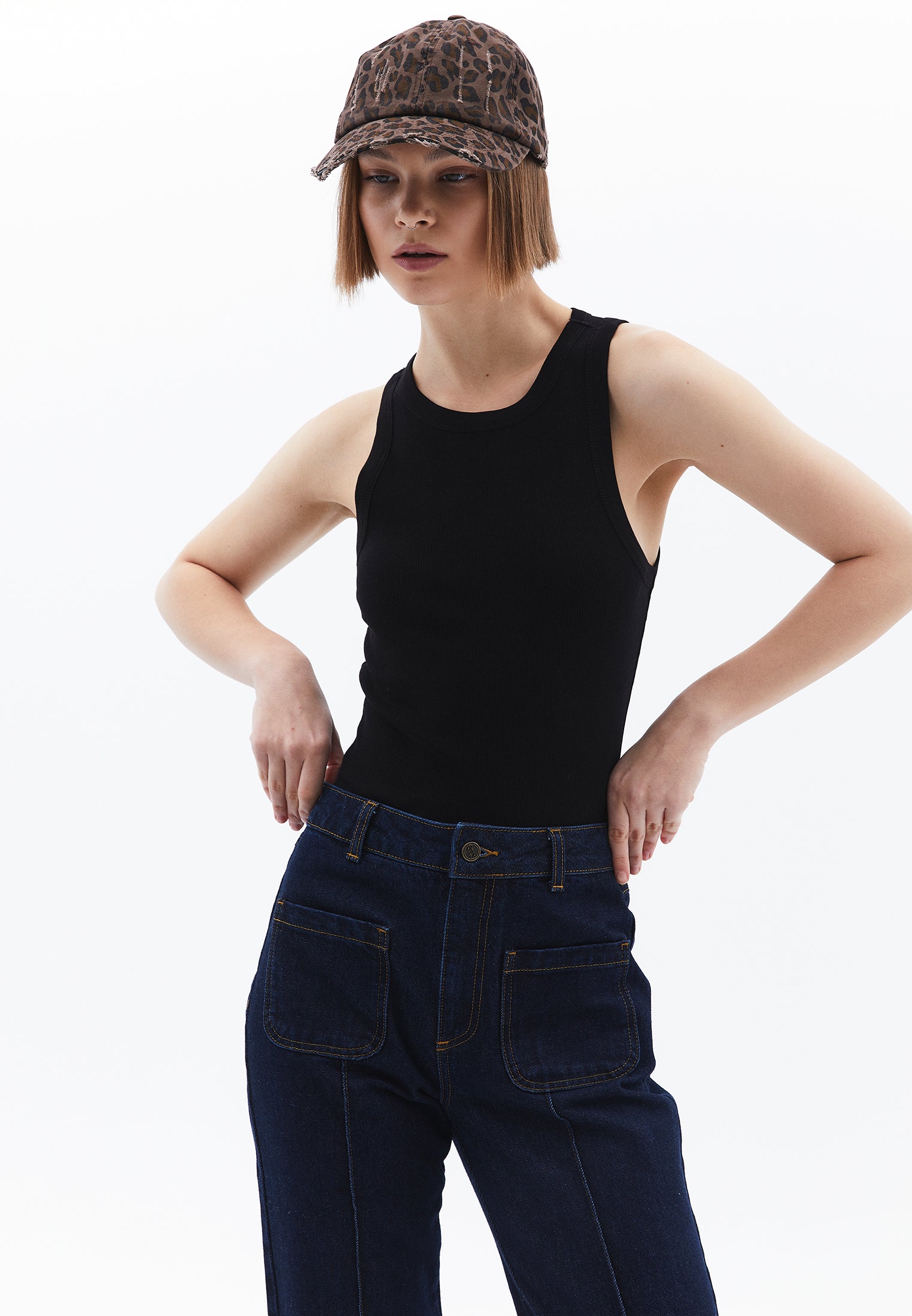 Sleeveless V Neck Tank Top - BLACK