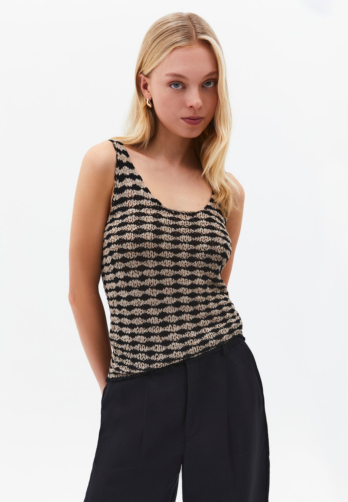 Lace U Neck Tank Top - Mix Color