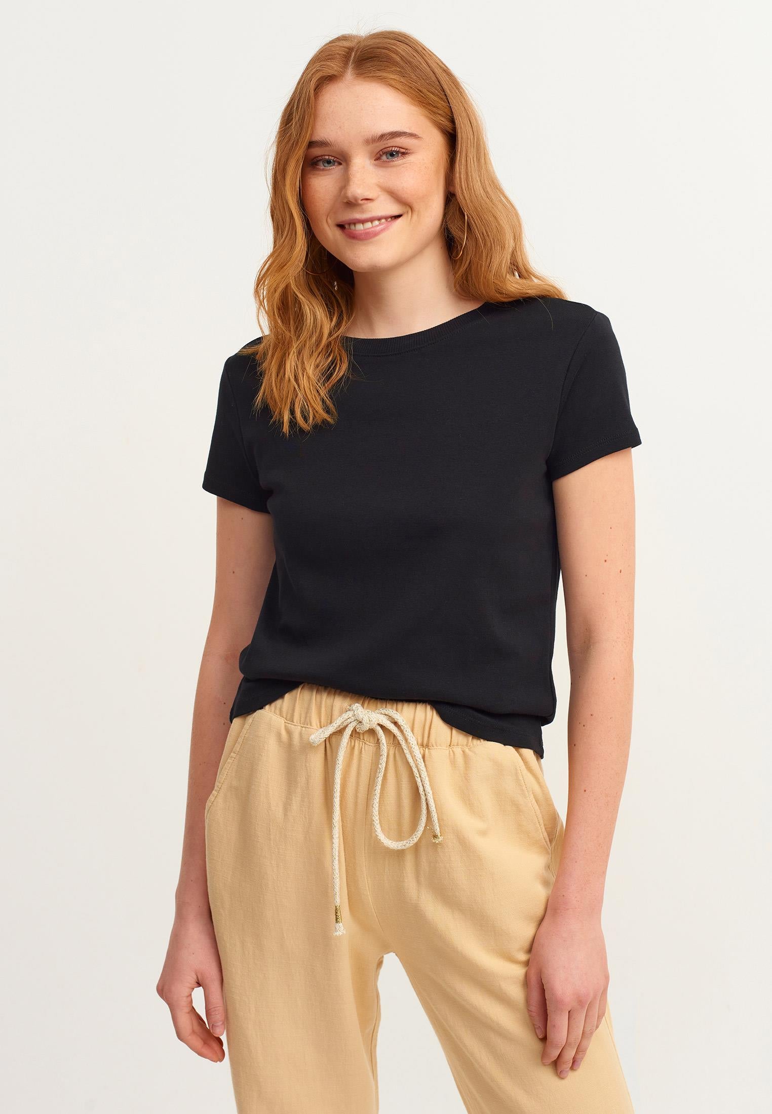 Crew Neck Short Sleeve T-Shirt - BLACK