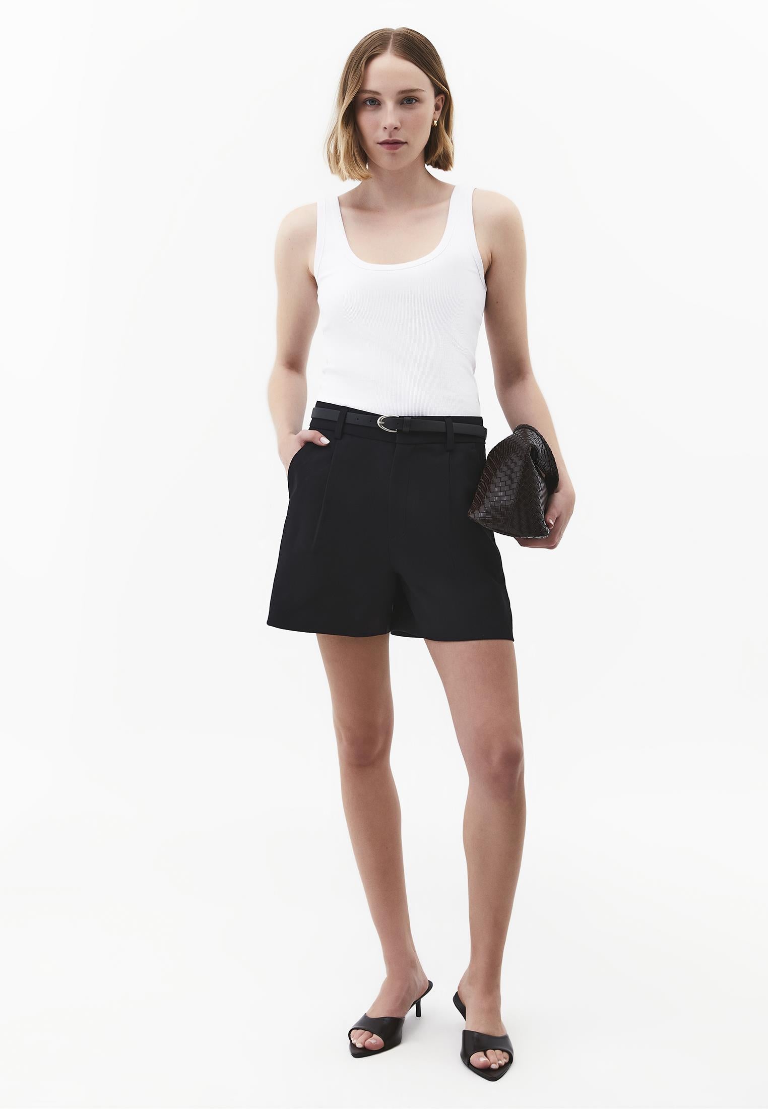 High Waist Shorts With Pockets - BLACK