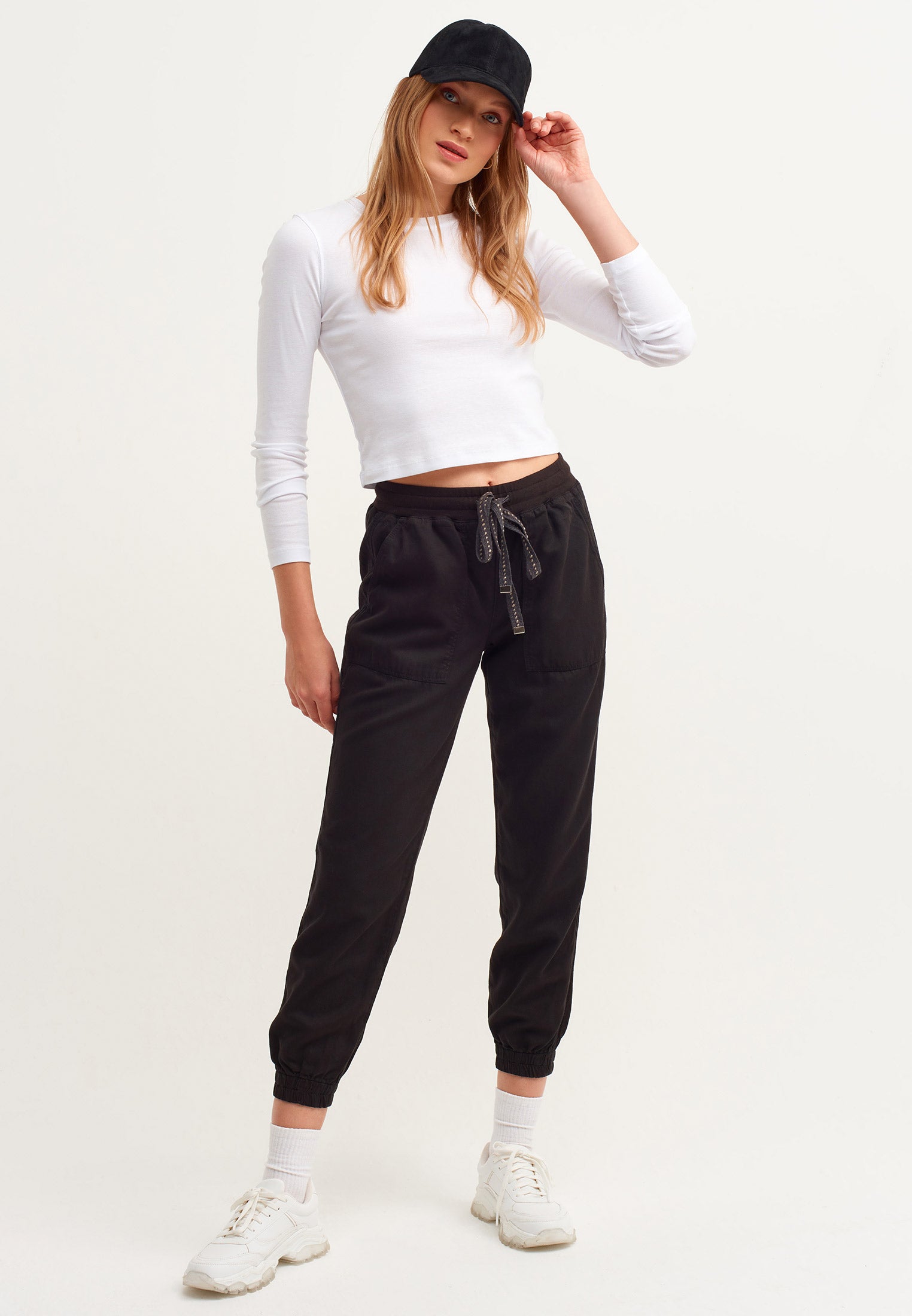 Relaxed tencel jogger pants - BLACK