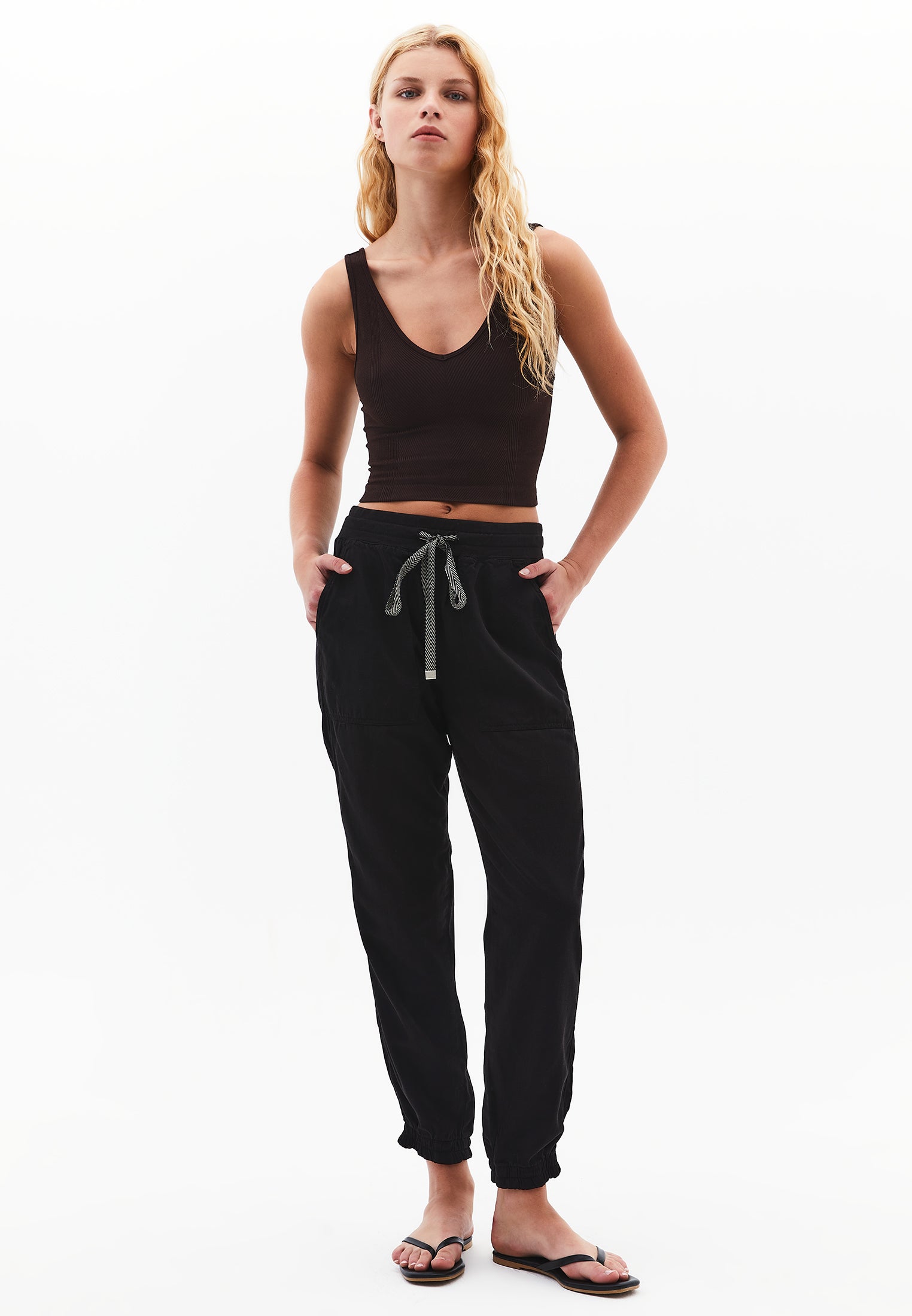 Detailed jogger pants - BLACK