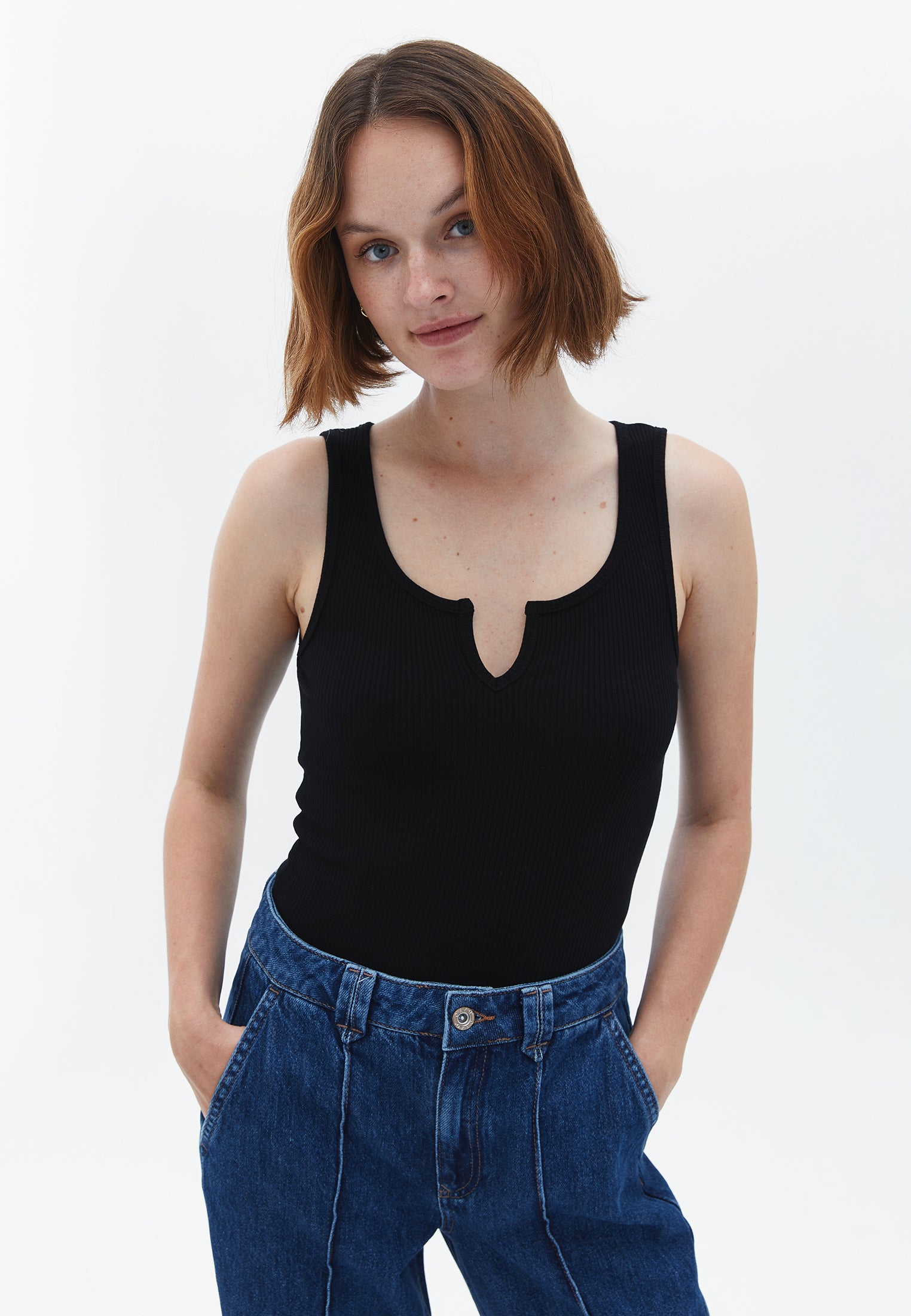 SLEEVELESS TOP WITH U NECKLINE - BLACK
