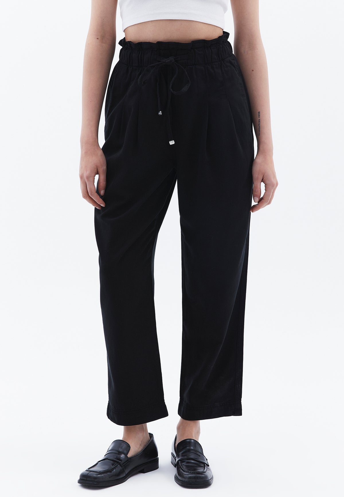 Pleated Tencel Baggy Pants - Black