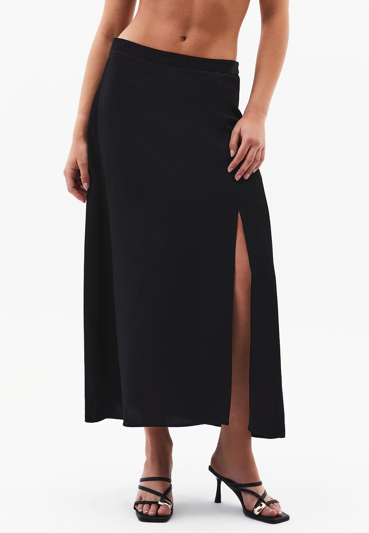 Midi Flared Skirt With Slit - Black