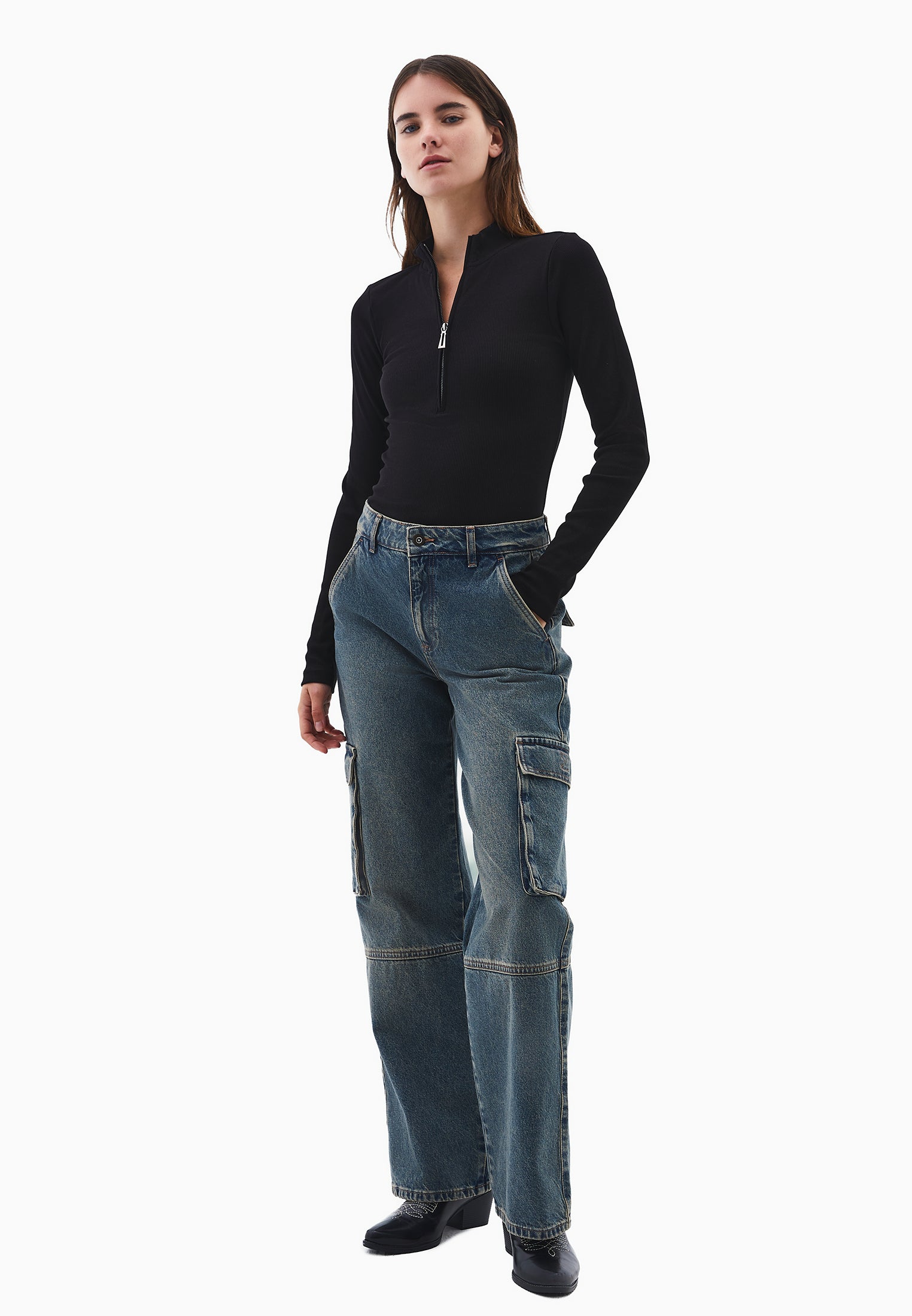 Zipper detailed high neck t-shirt - BLACK