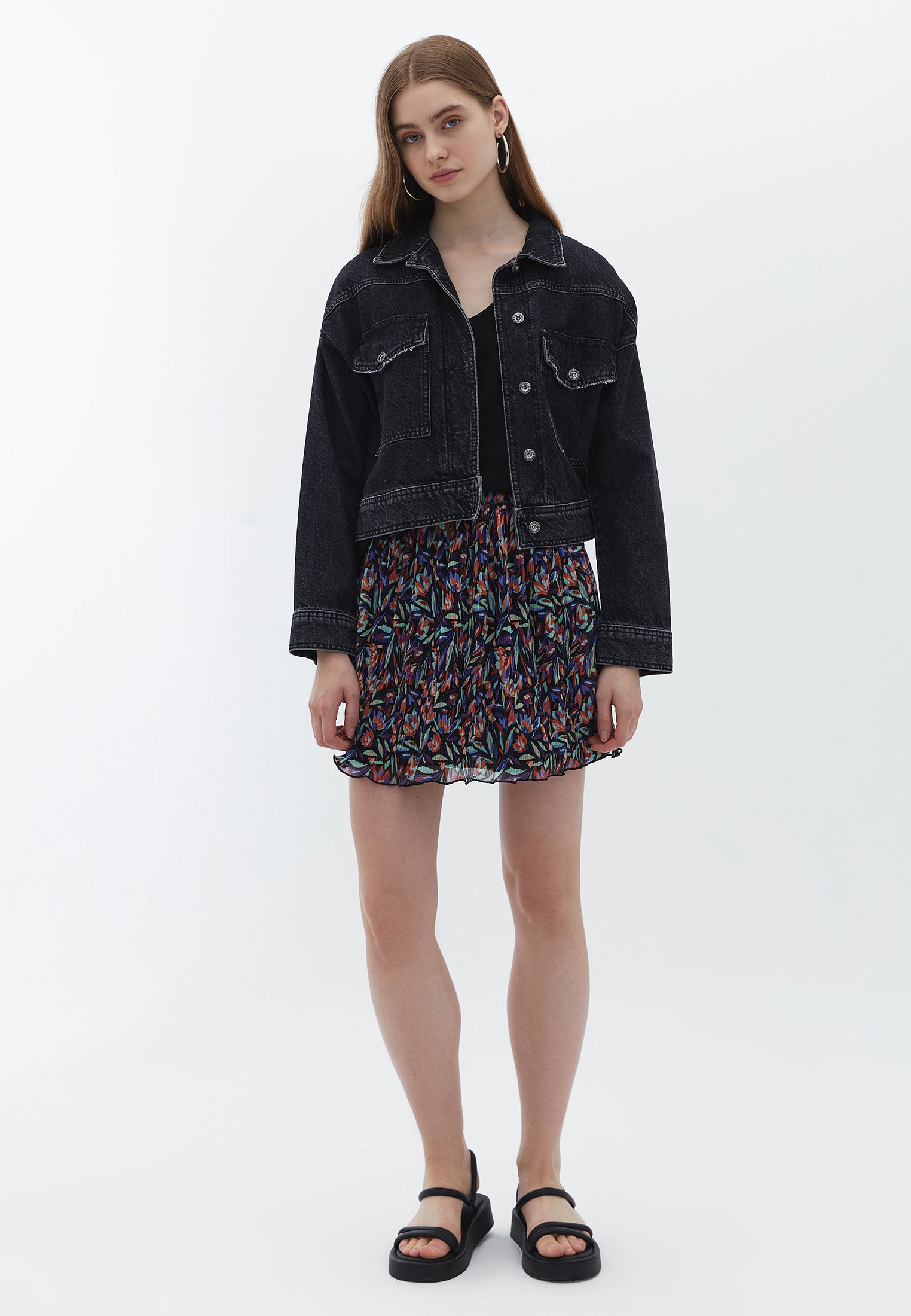 V neck linen t-shirt - BLACK