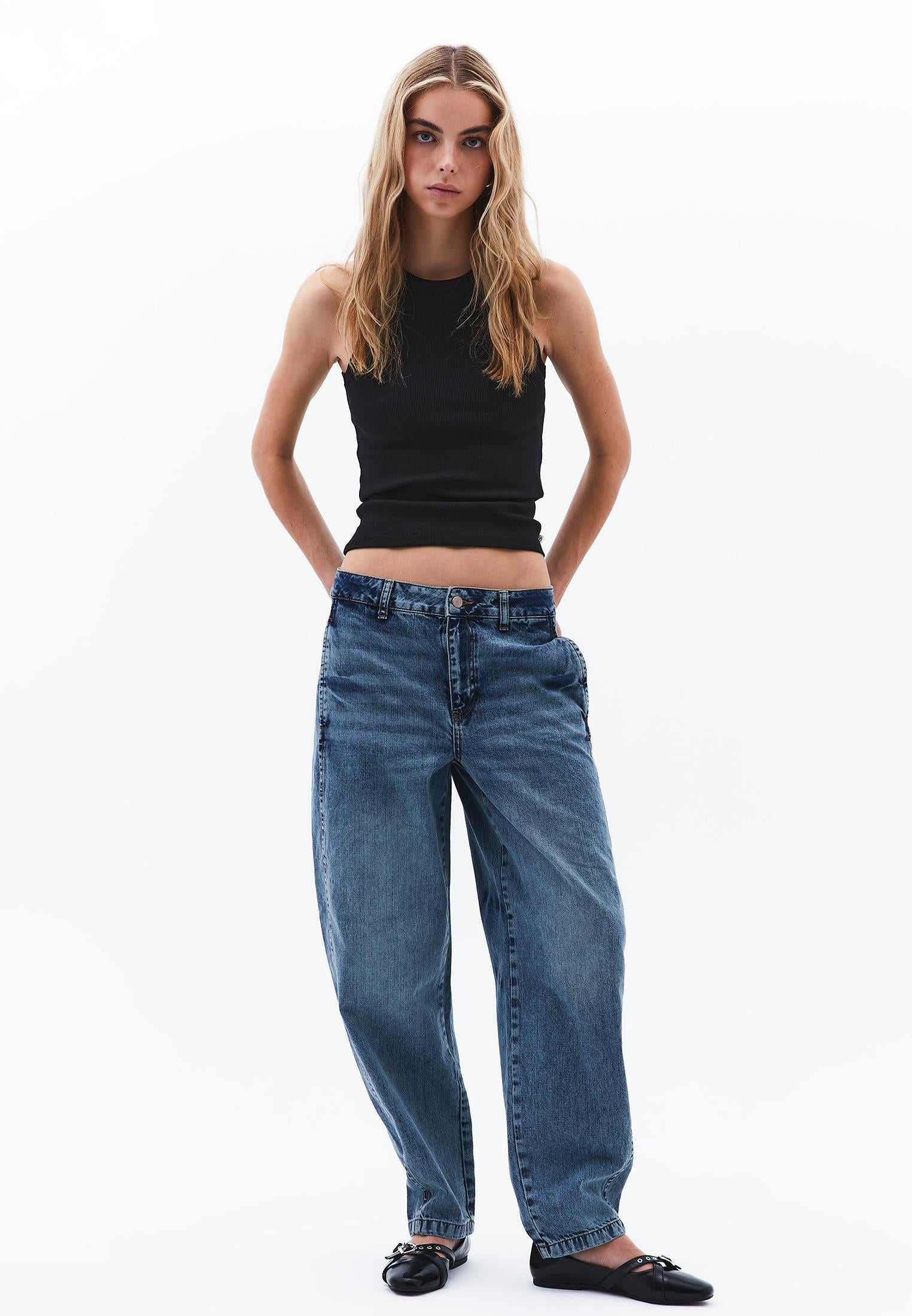 Crew Neck Tank Top - BLACK