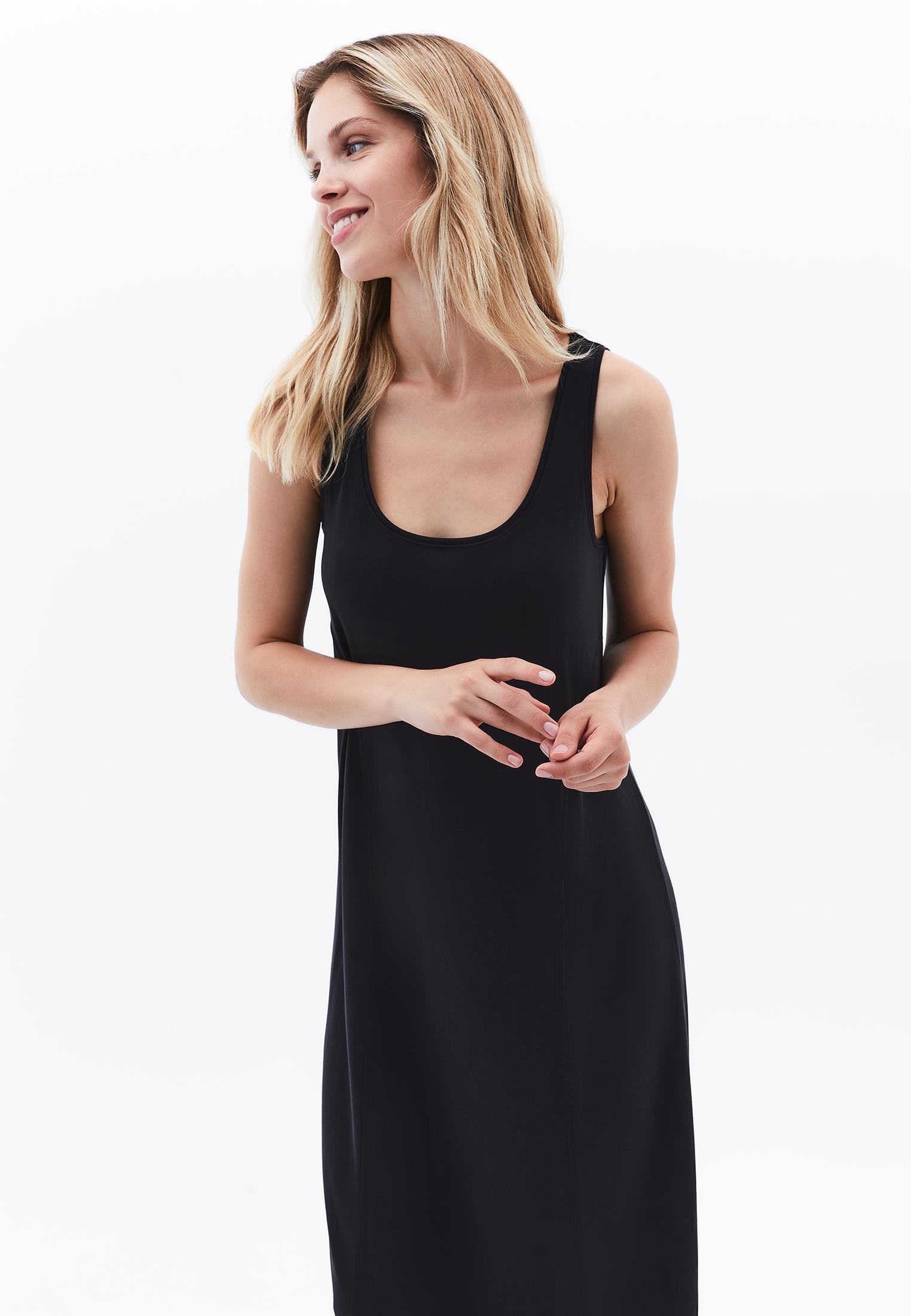 U Neck Dress - BLACK