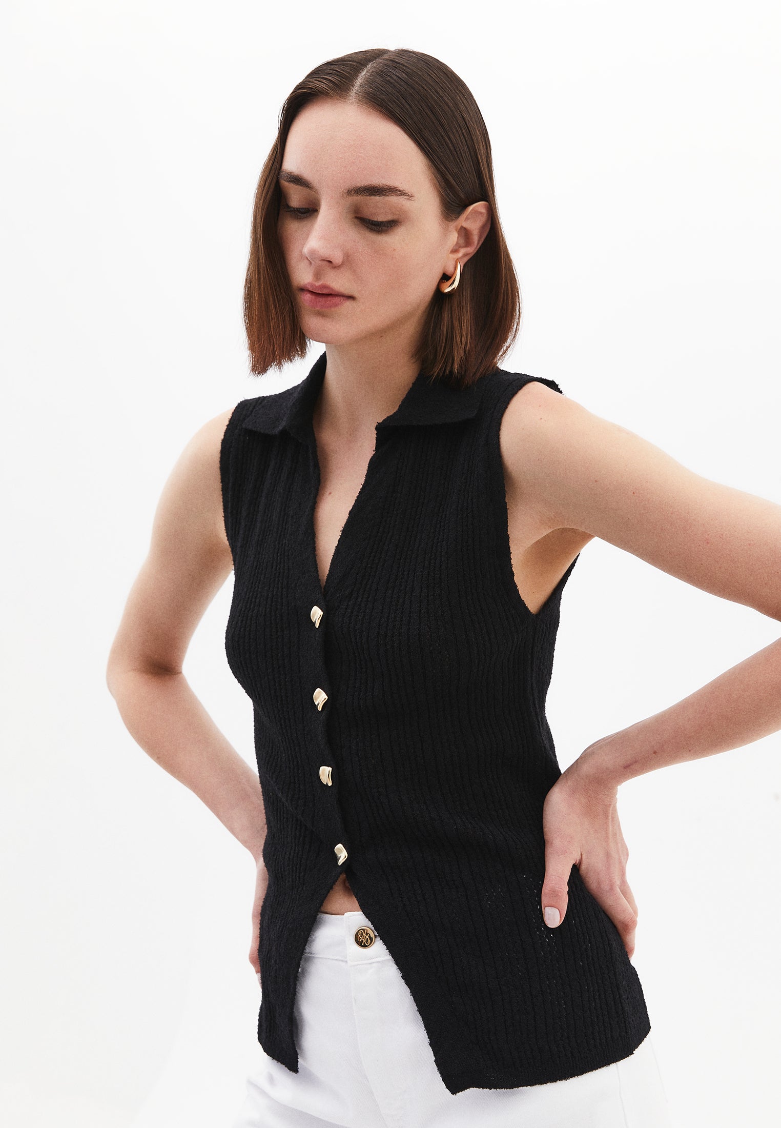 V Neck Boucle Vest - BLACK