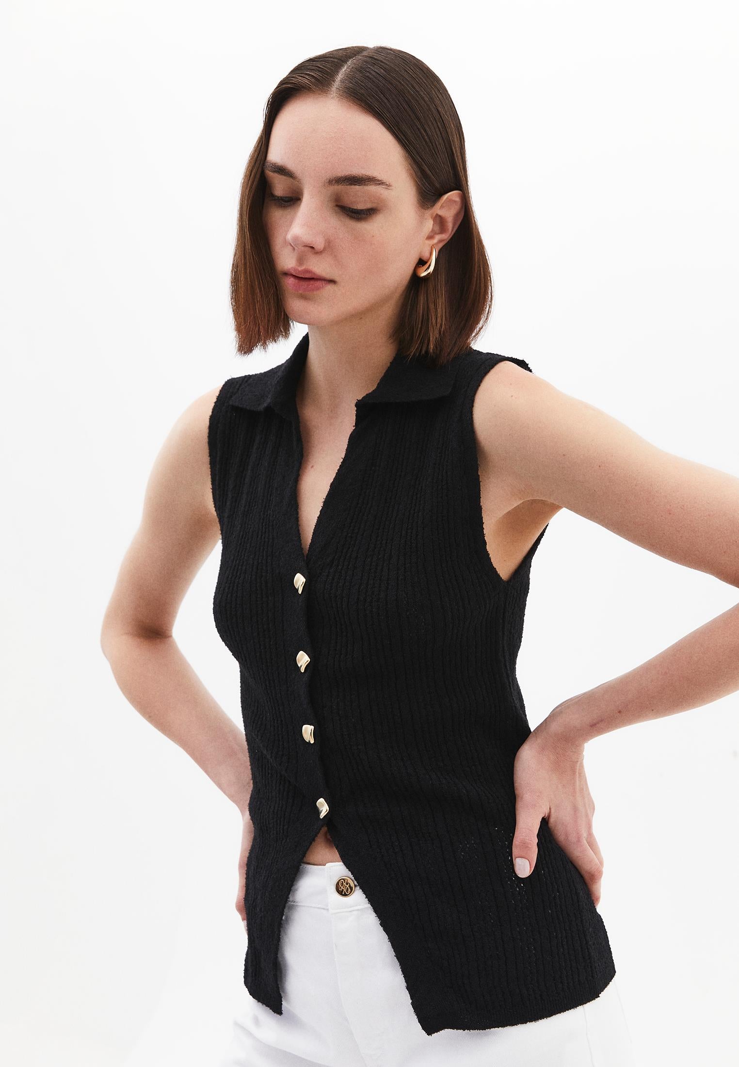 V Neck Boucle Vest - BLACK