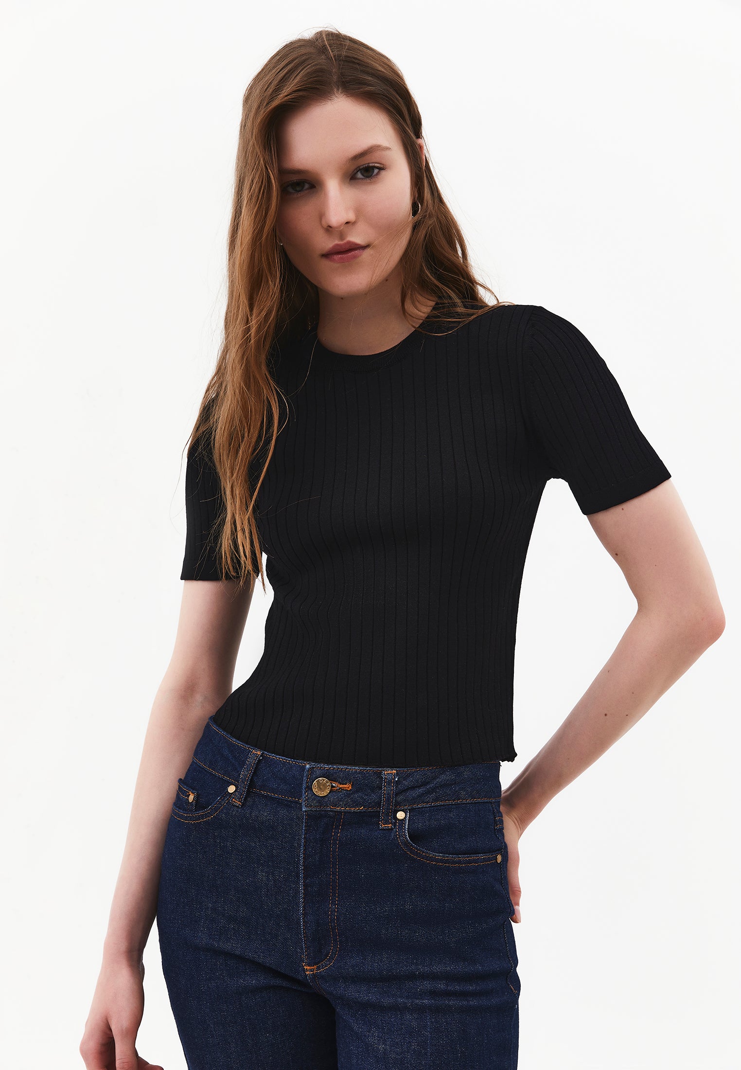 Ribbed Crew Neck Short Sleeve Sweater - BLACK