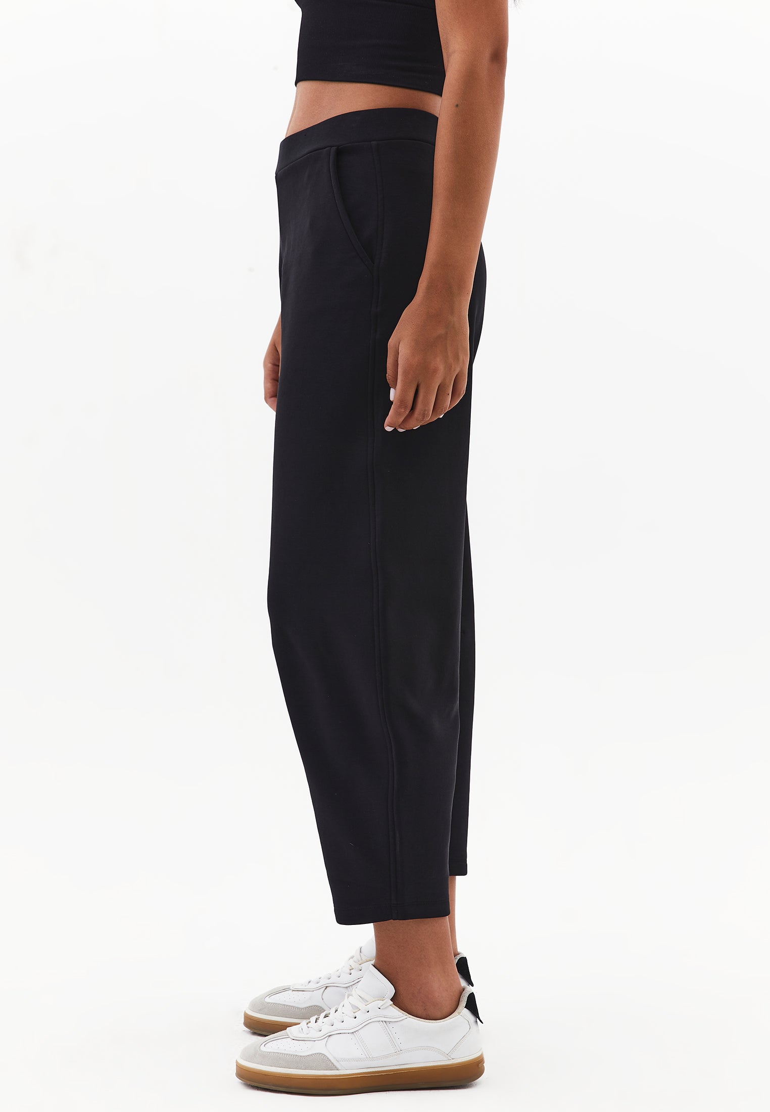 Barrel leg pants - BLACK