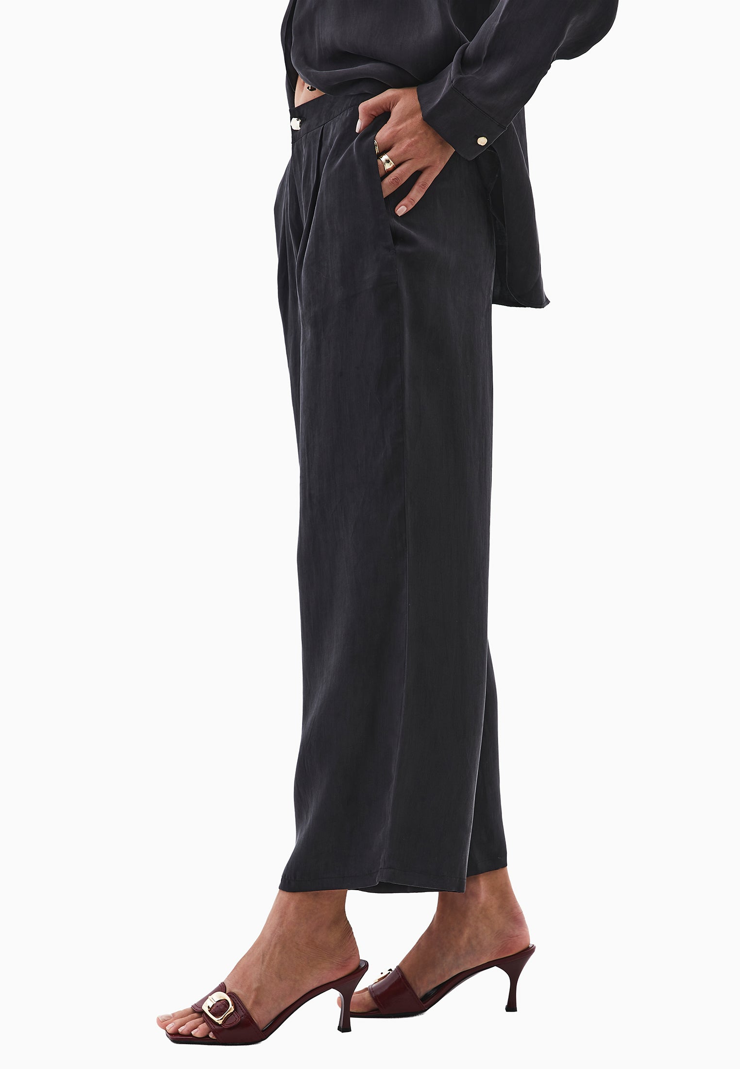 Ultra high waist straight pants - BLACK