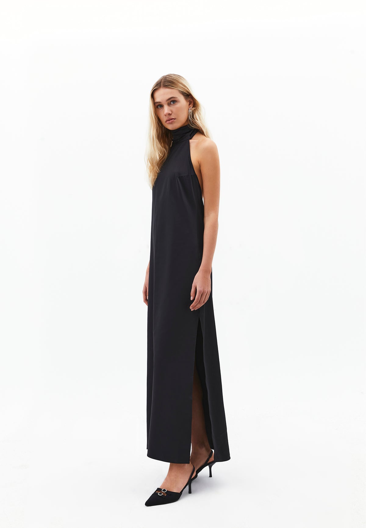 Long Dress With High Neck, Button And Slit Detail - Black