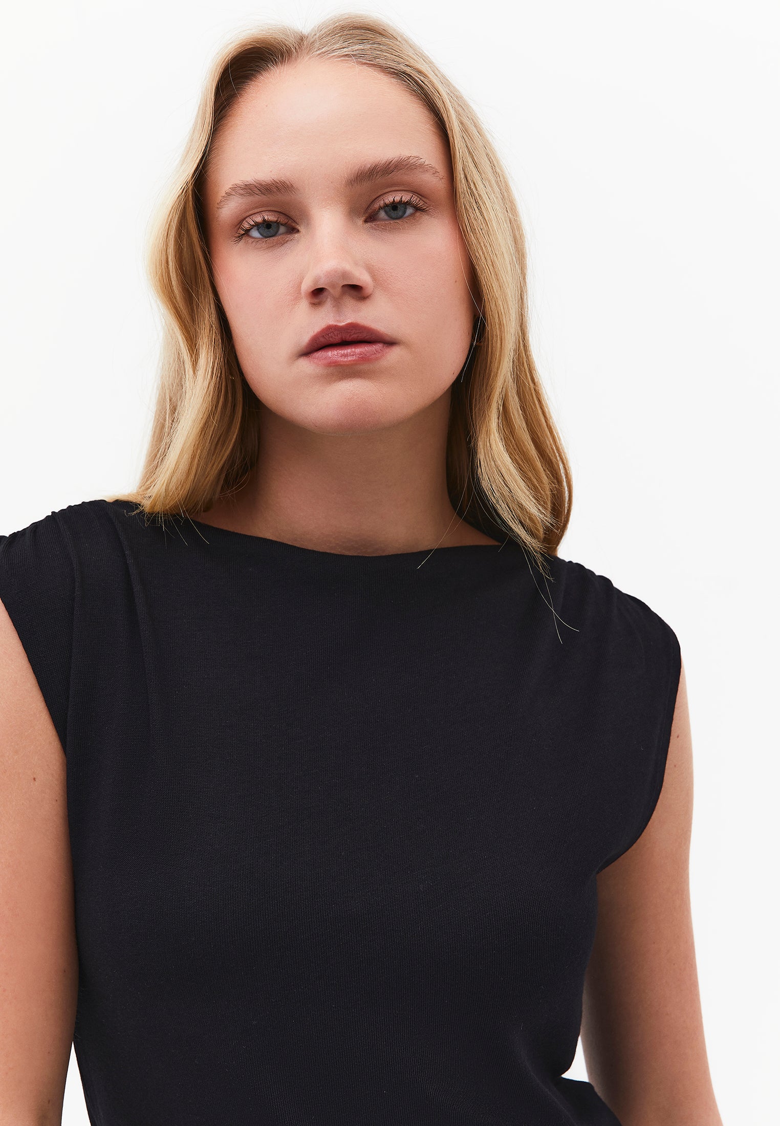 Gathered Boat Neck Tank Top - BLACK