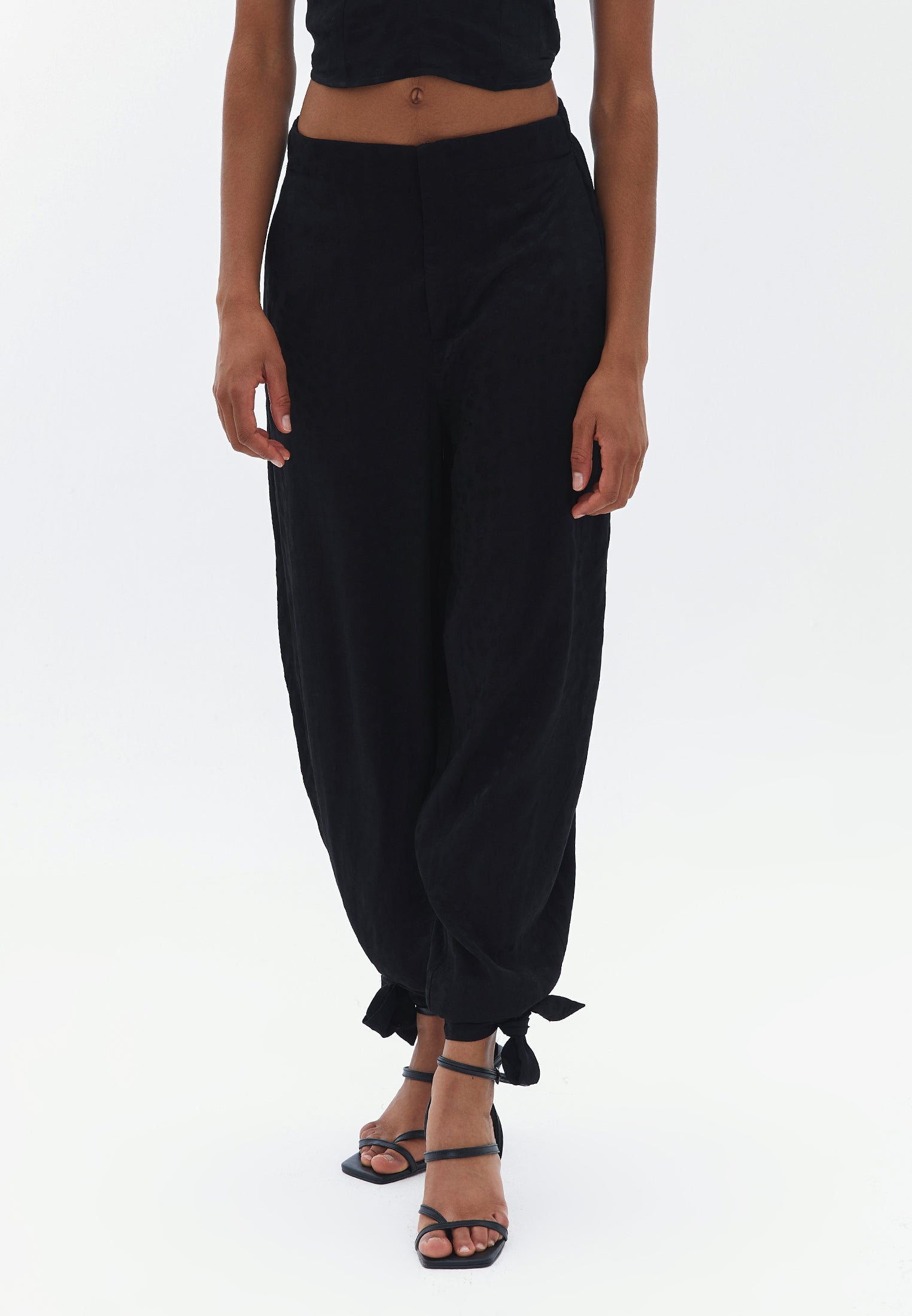JOGGER PANTS - BLACK
