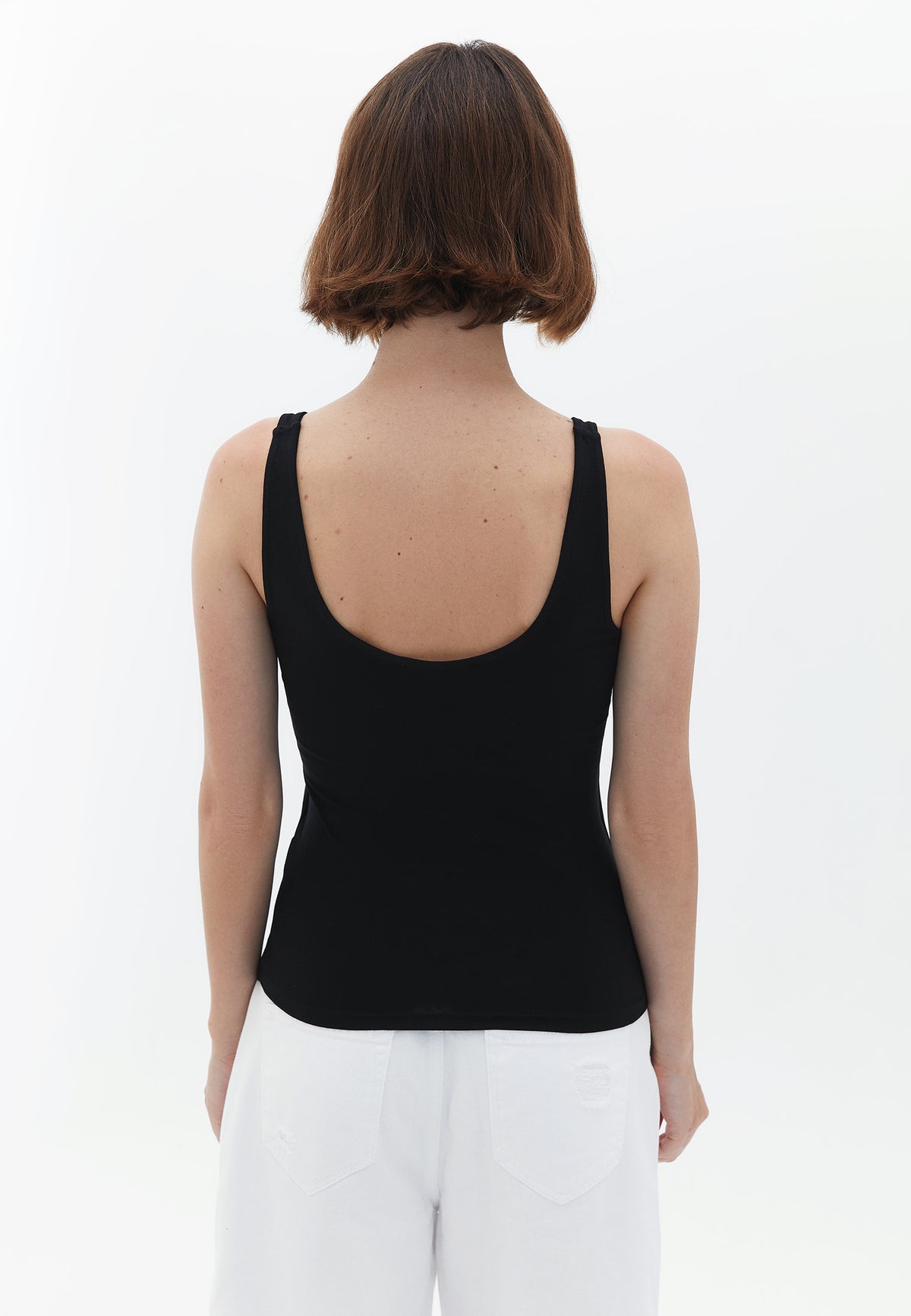 U Neck Vest - Black