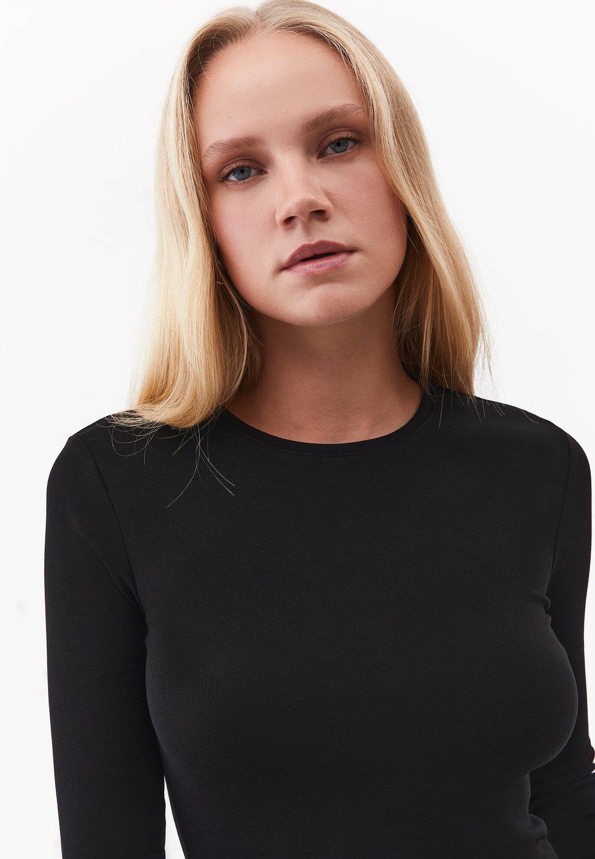 Crew Neck Long Sleeve T-Shirt - Black