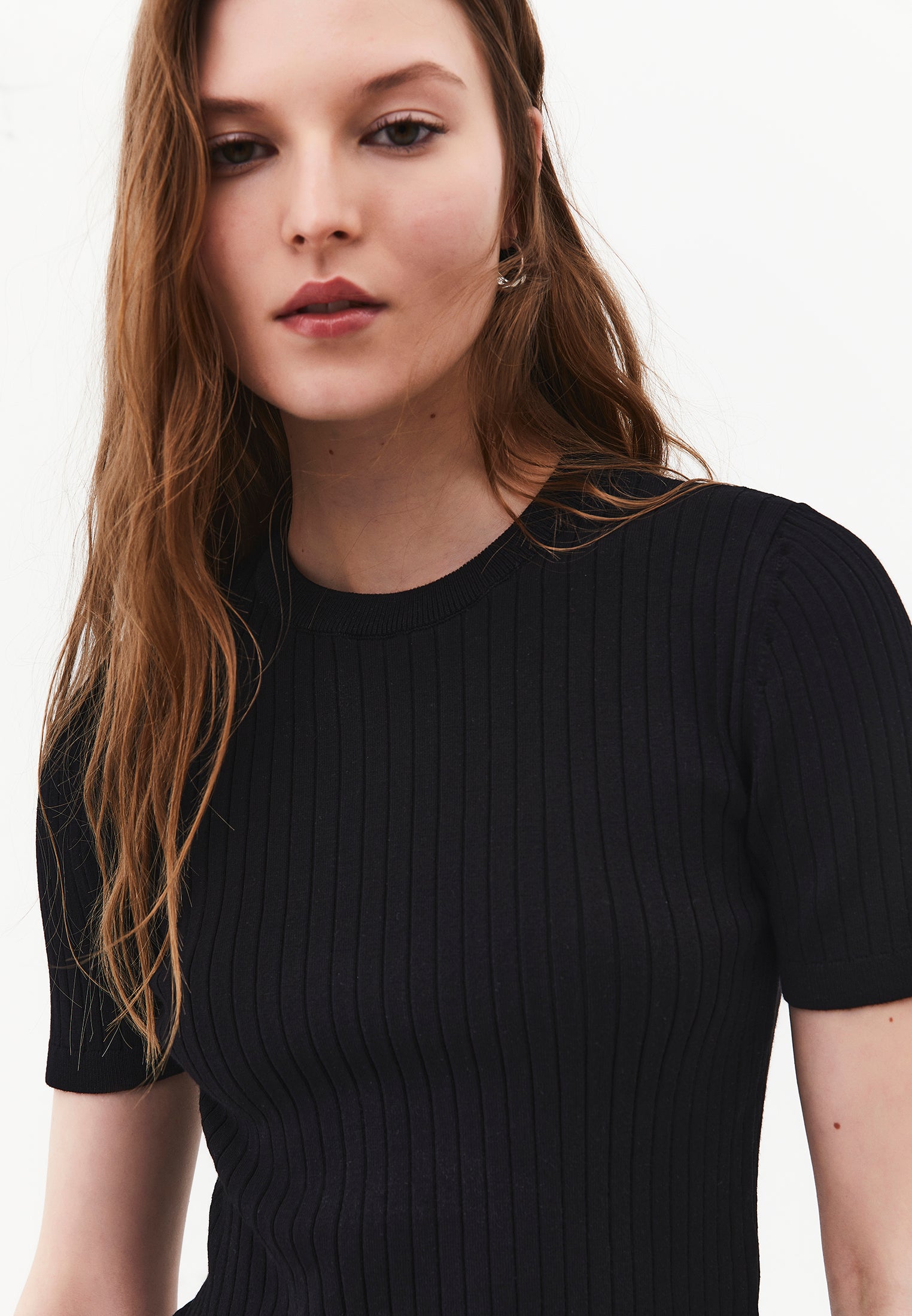 Ribbed Crew Neck Short Sleeve Sweater - BLACK