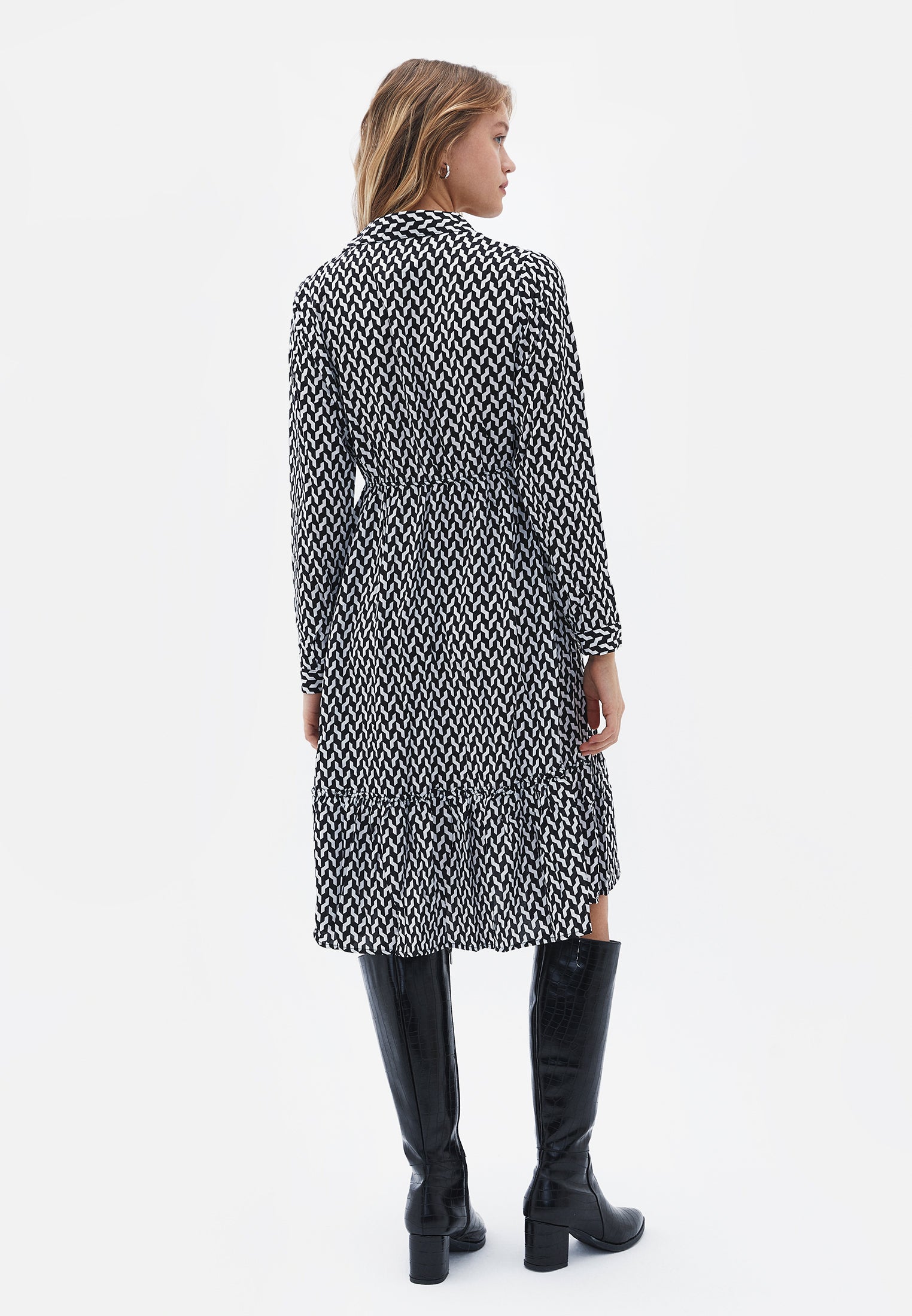 فستان ميدي - أسود