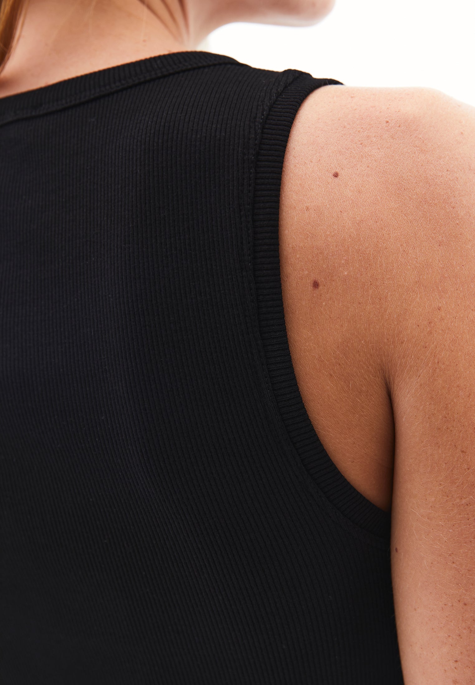 Sleeveless Tank With Crew Neck - BLACK