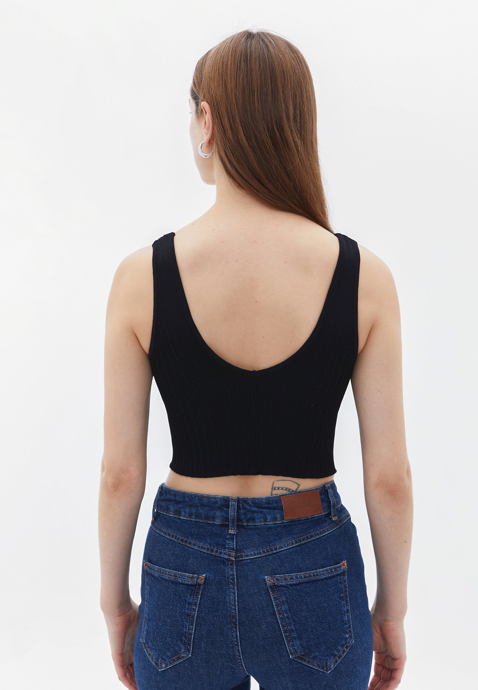 V neck sleeveless tank - BLACK