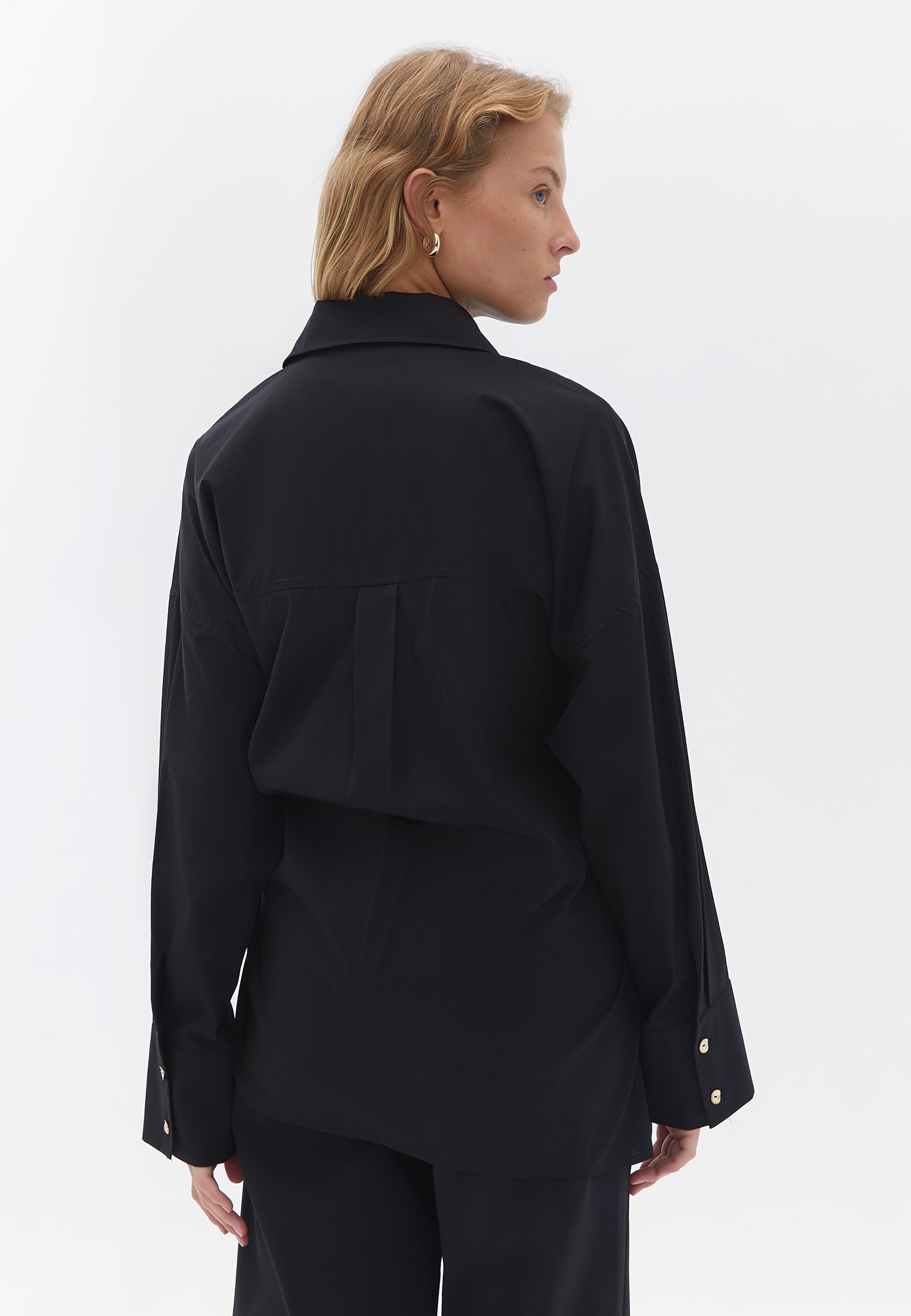 قميص كبير الحجم بتفاصيل شق - أسود