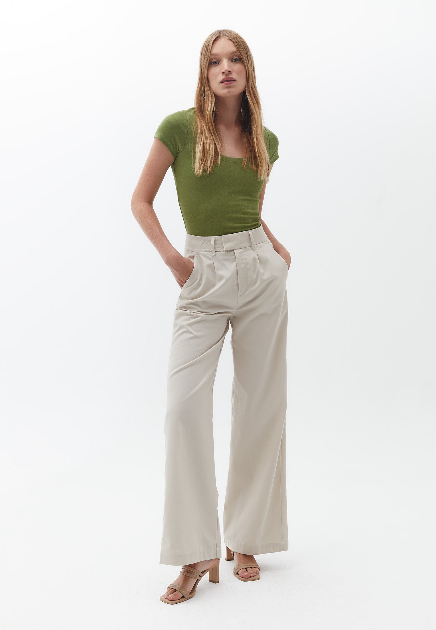 U NECK SHORT SLEEVE T-SHIRT - CALLISTE GREEN