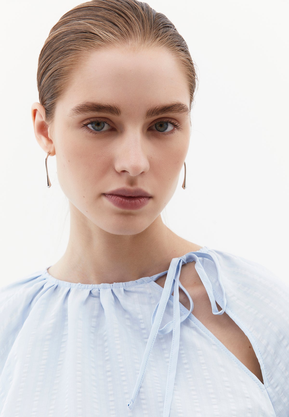 Balloon Shape High Neck Long Sleeve Blouse - Blue