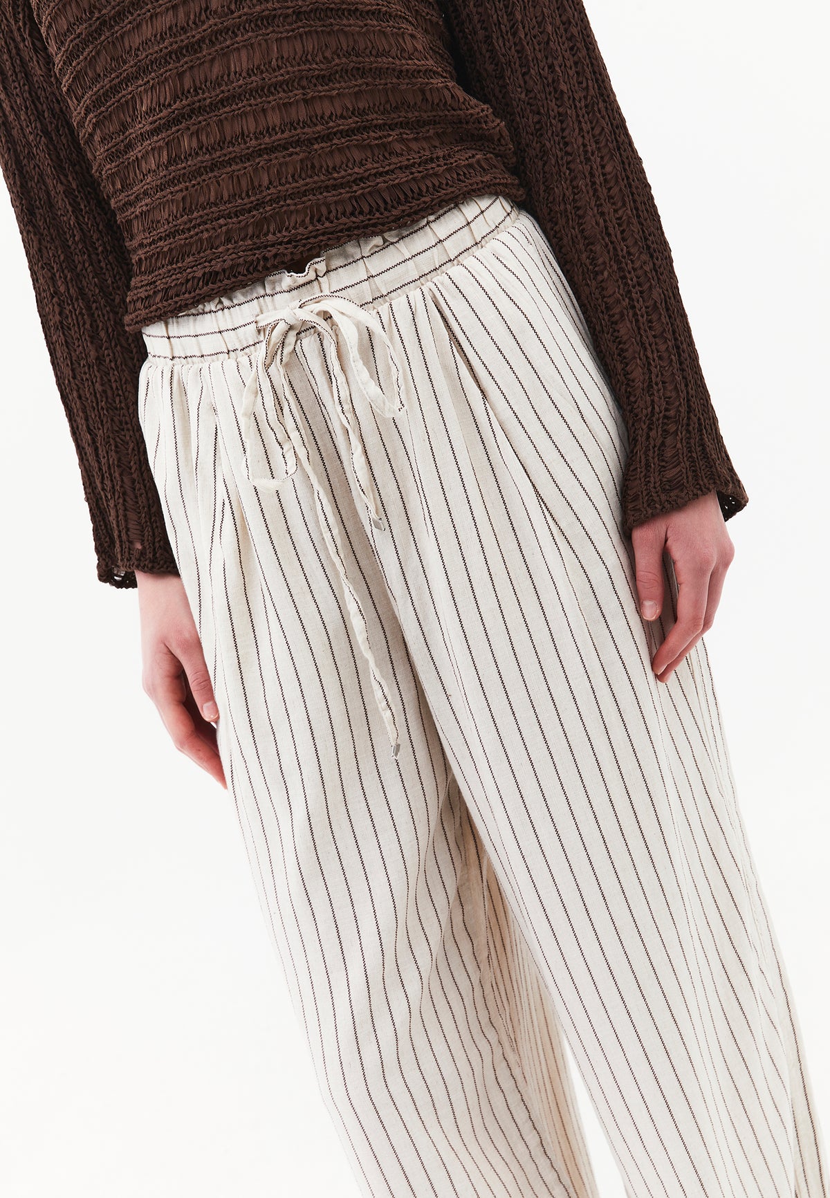 High Waist Wide Leg Pleated Pants - CHOCOLATE STRIPE