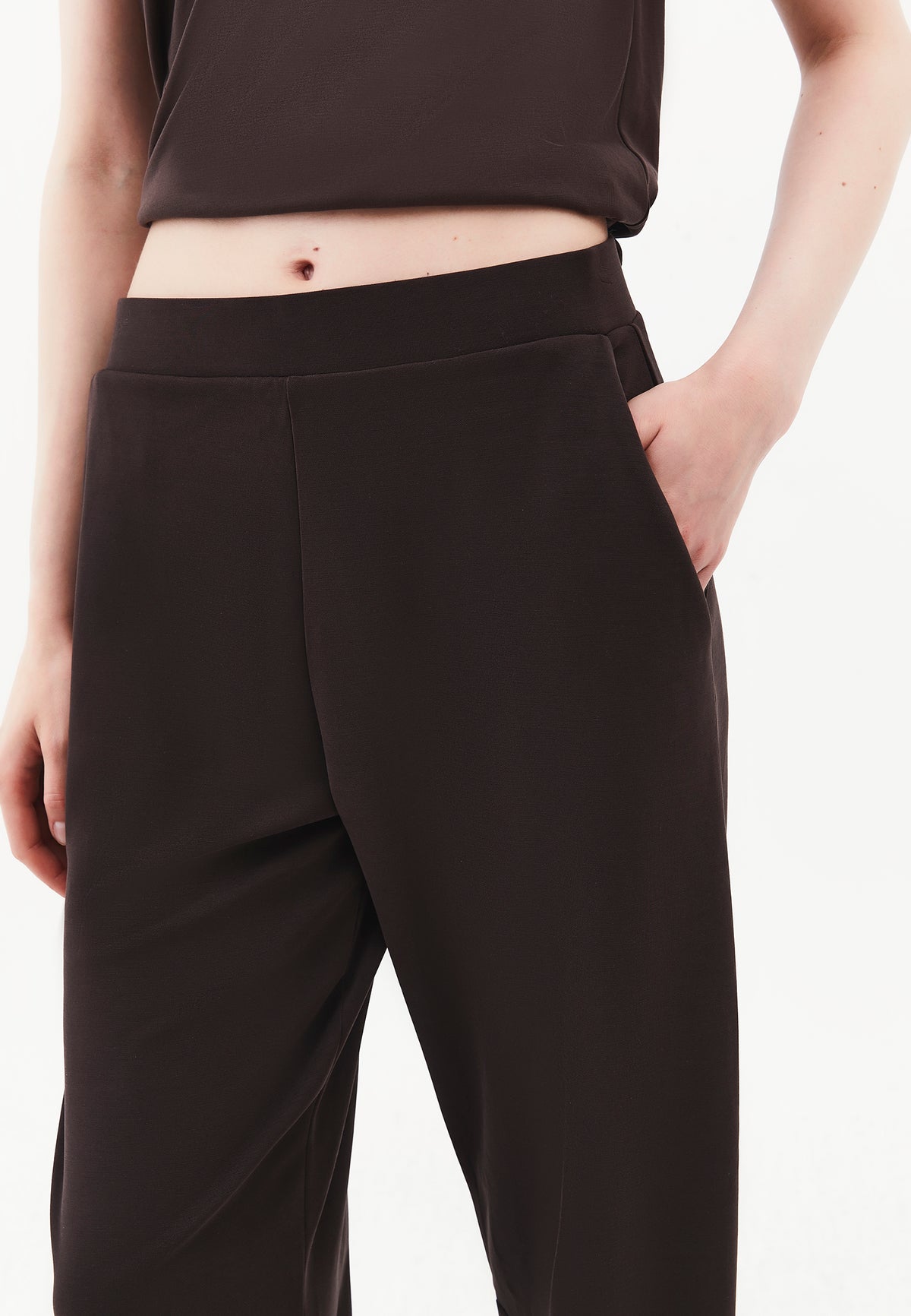 Women's High Waist Barrel Leg Trousers With Pocket Details - CHOCOLATE TORTE