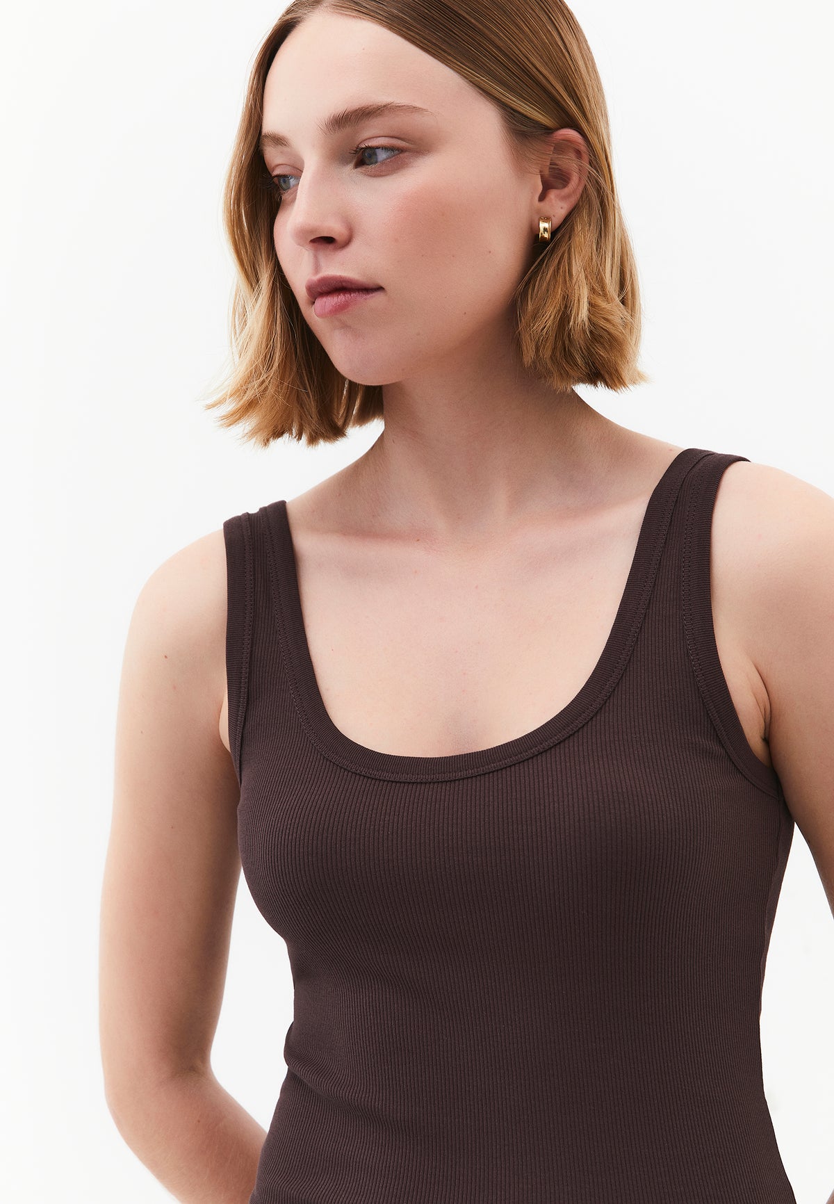 U Neck Bodycon Ribbed Tank Top - Brown