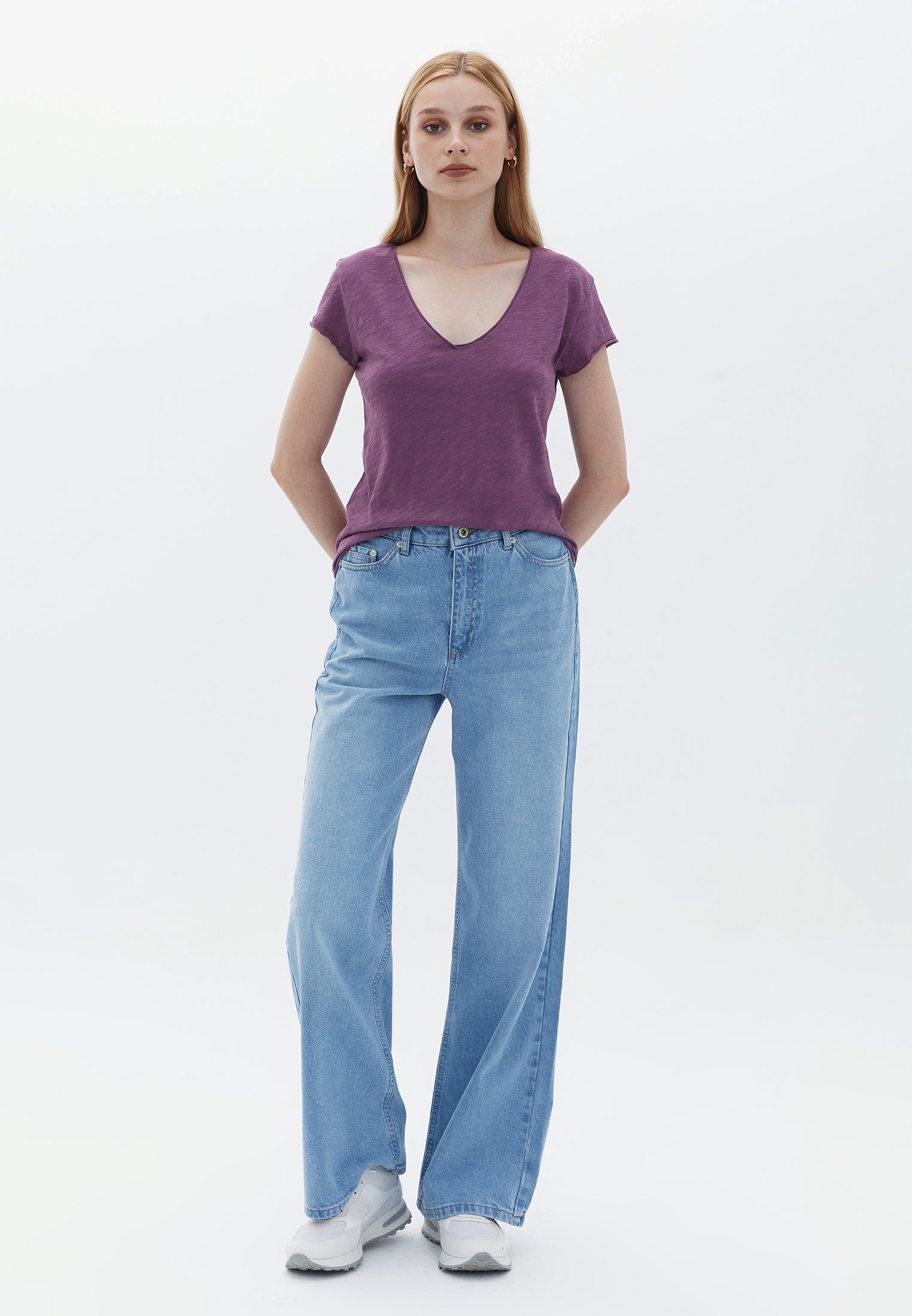 Sleeveless v neck t shirt - CONCORD GRAPE