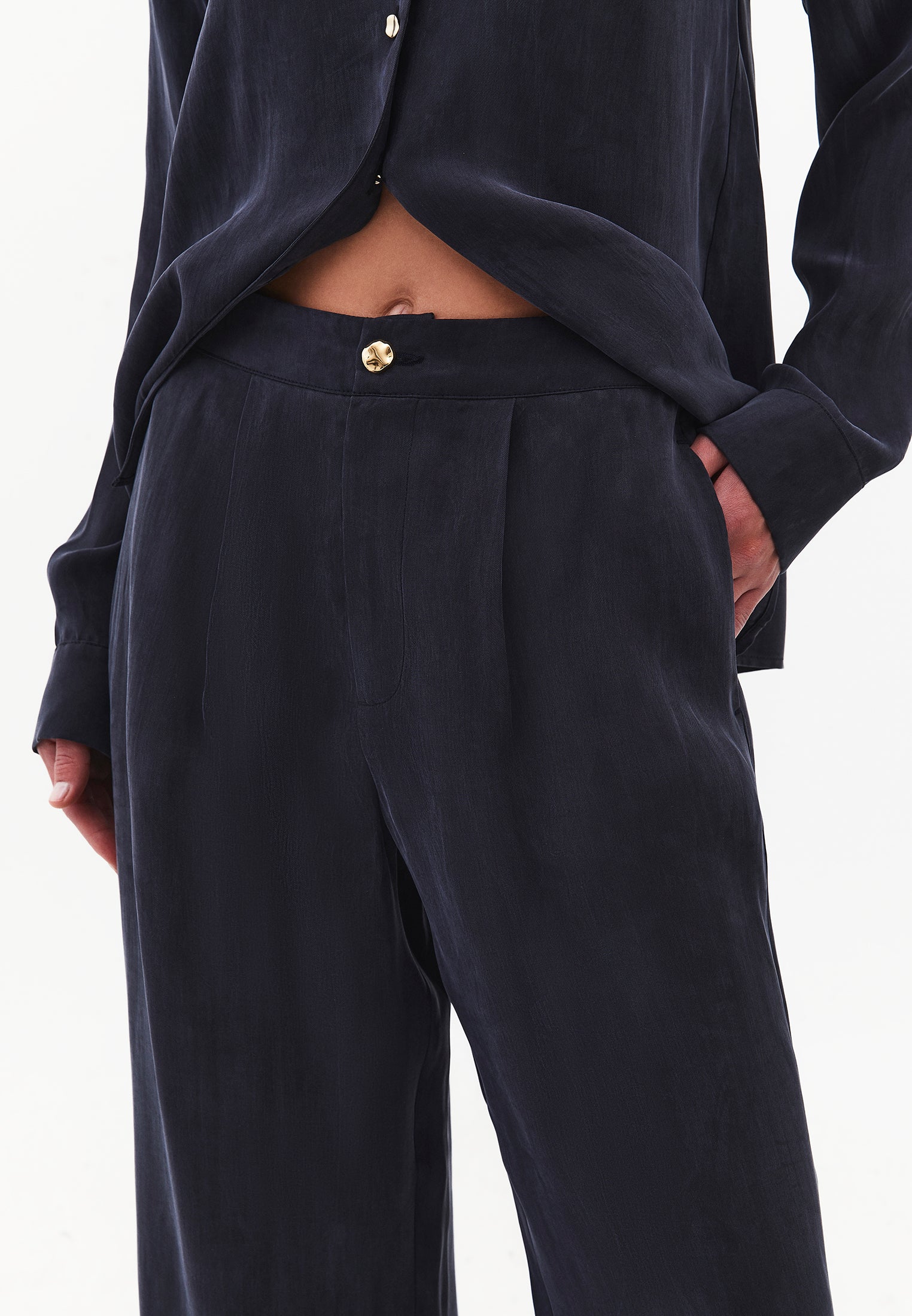 Ultra High Waist Straight Pants With Button Detail - DARK NAVY