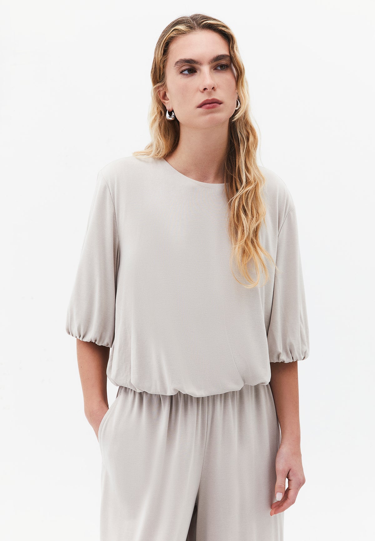 Crew Neck 3/4 Sleeve T-Shirt - Beige