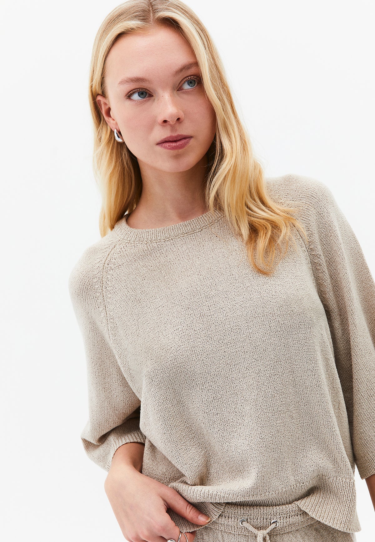 Raglan Sleeve Loose Fit Crew Neck Sweater - Beige