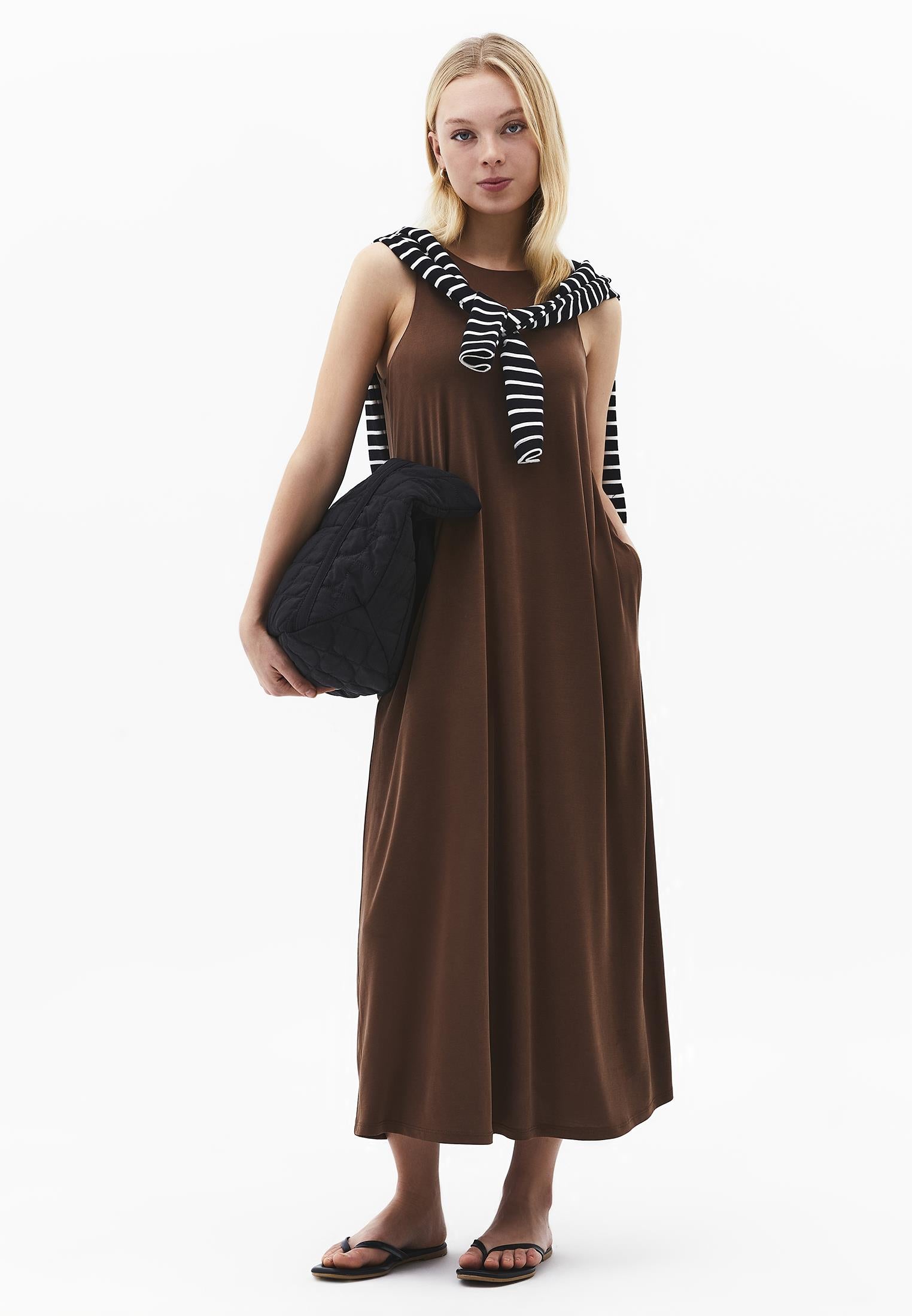 Halter Neck A-Line Midi Dress - FONDUE FUDGE