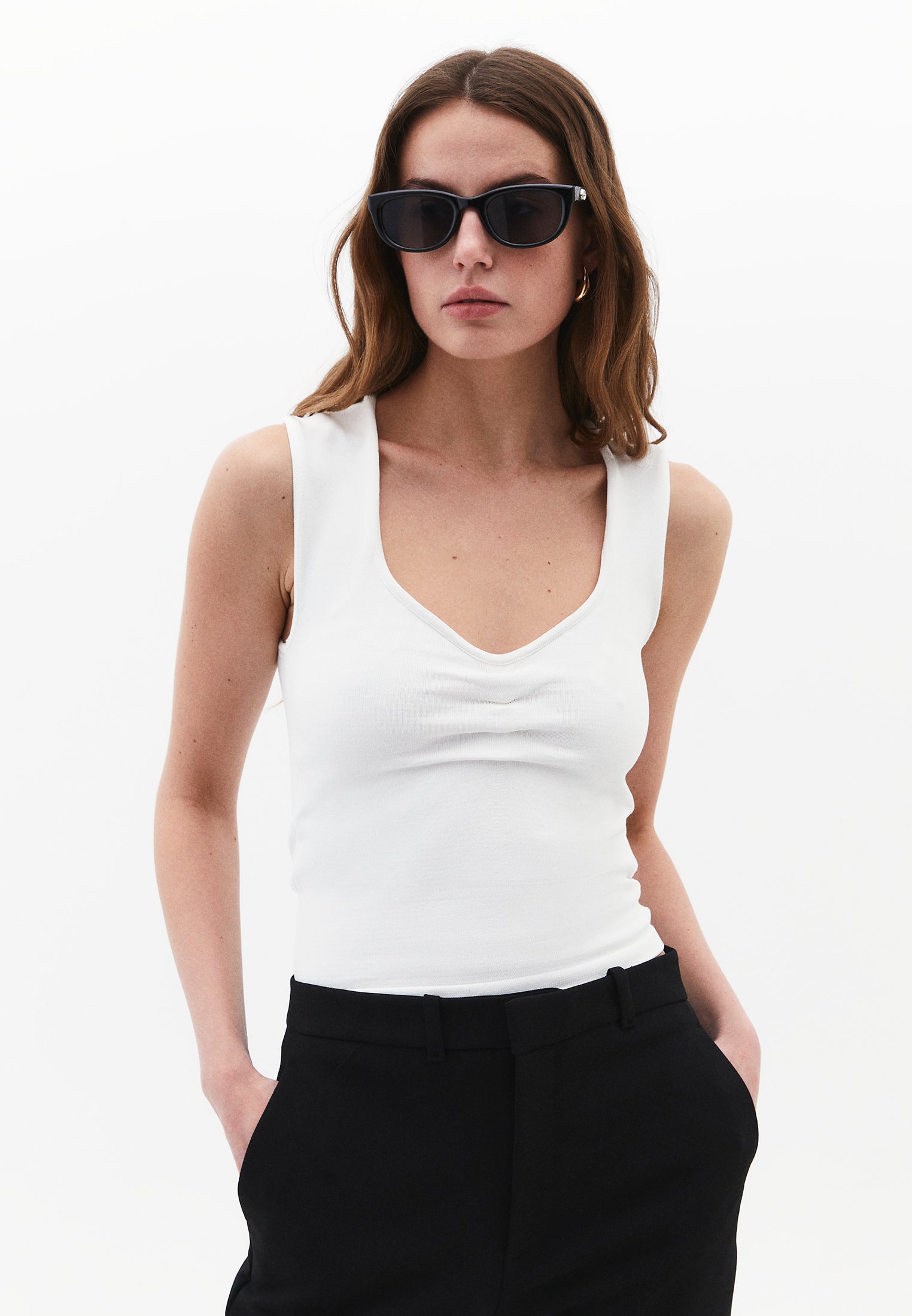 V Neck Sleeveless Bodycon Tank Top - ICE MILK