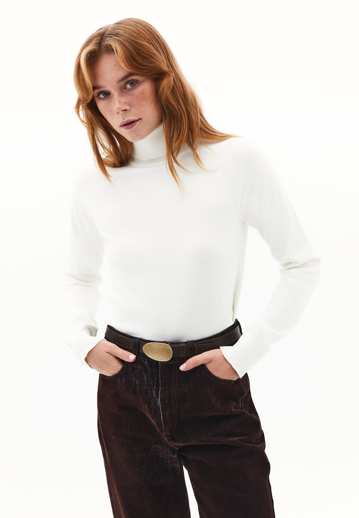 SLIM FIT TURTLENECK SWEATER - ICE MILK