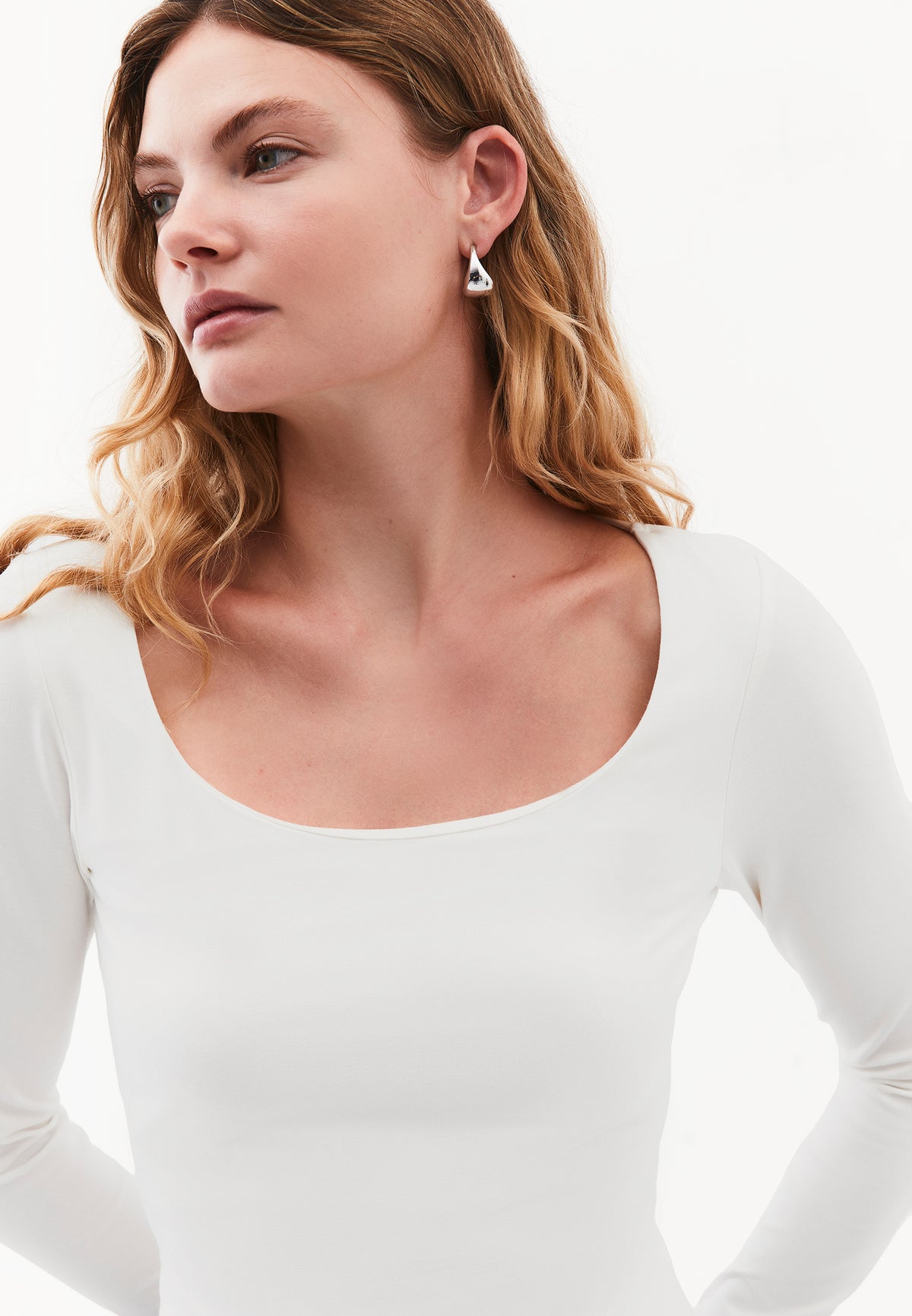 Long Sleeve U Neck Bodycon T-Shirt - Cream