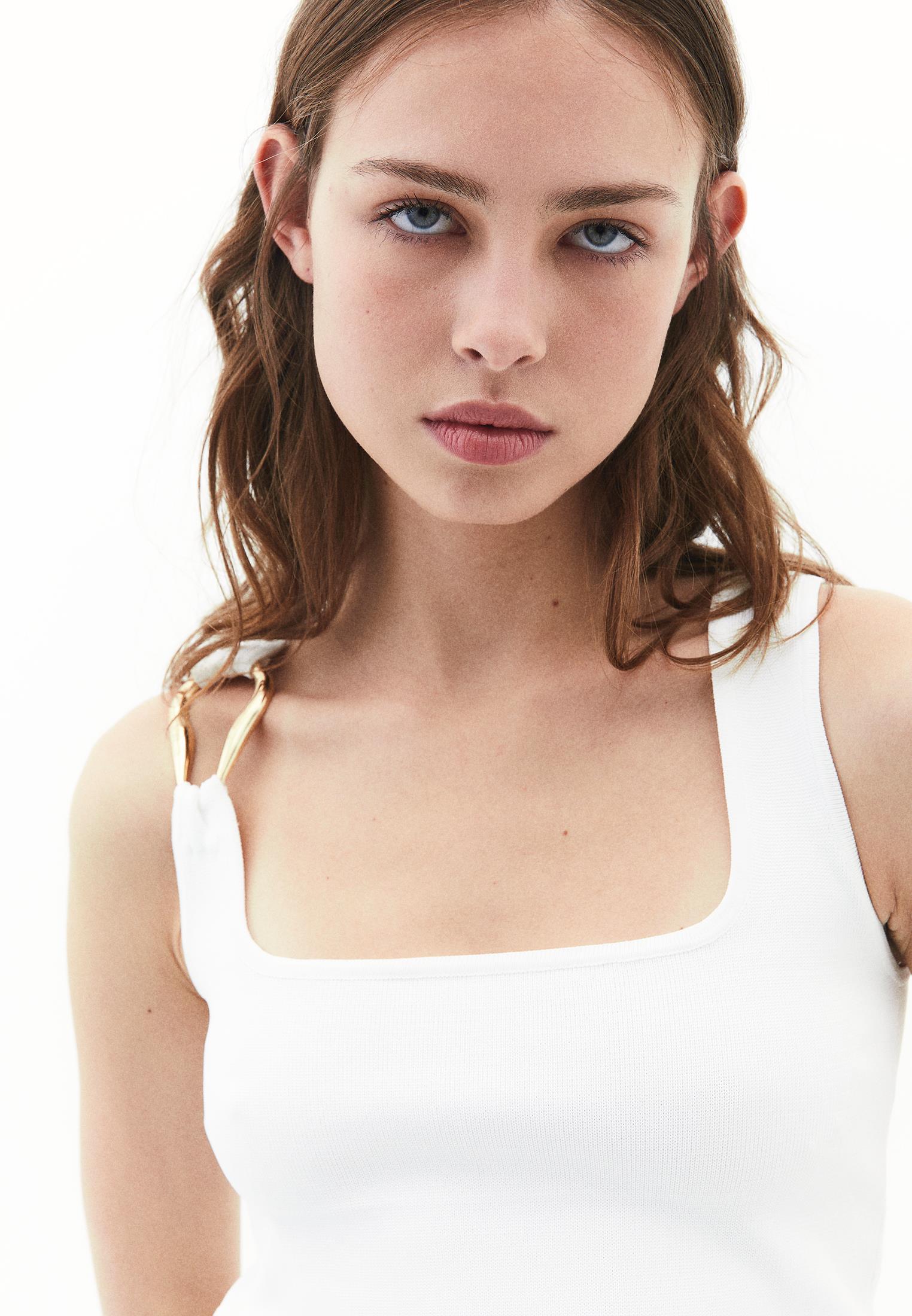 Buckled Crew Neck Tank Top - ICE MILK